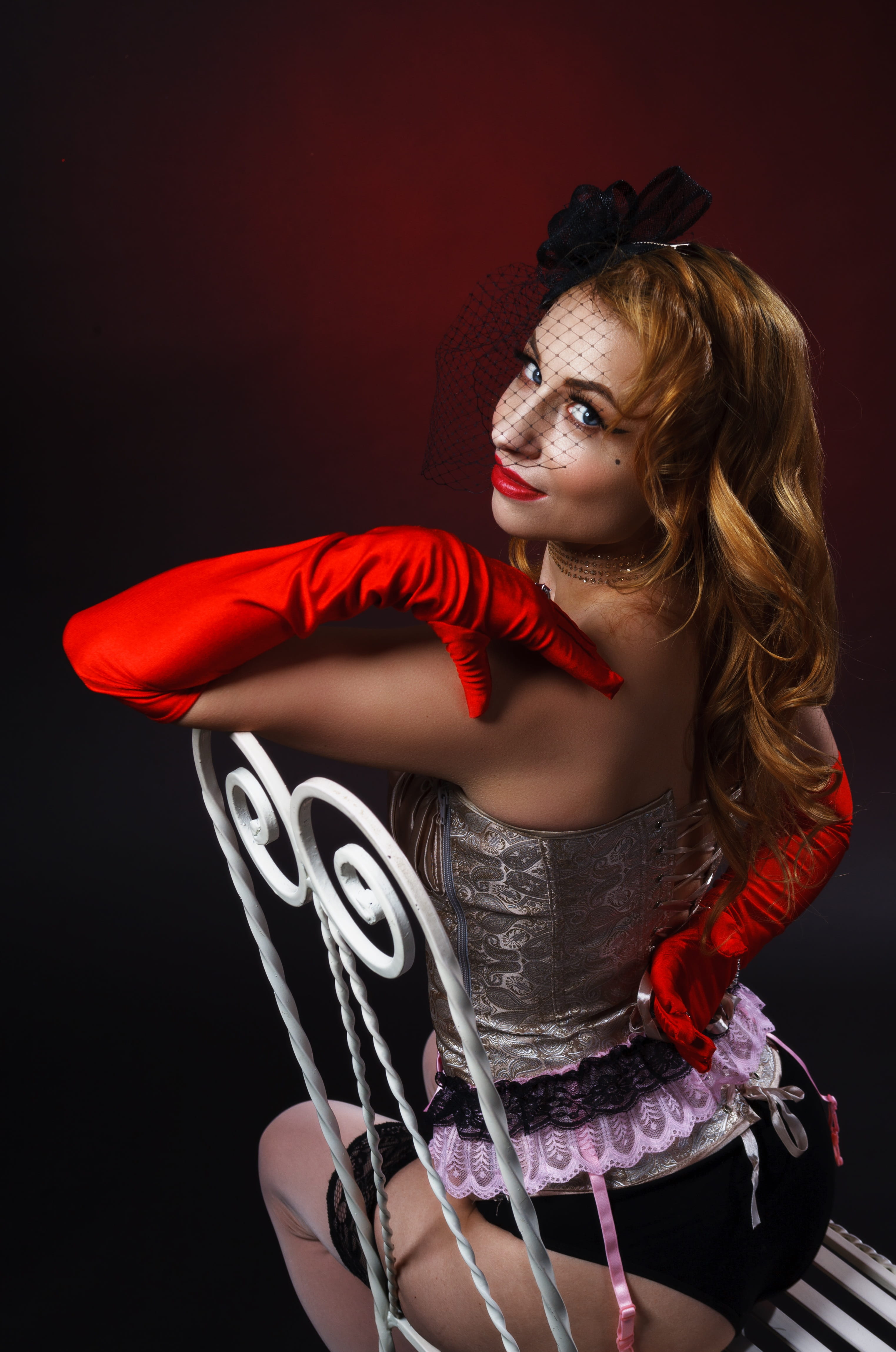 looking at camera, one person, blonde, club, hairstyle, moulin rouge, 4K, veil, clothing, young women, woman, dark, women, three quarter length, portrait, Phone HD Wallpaper