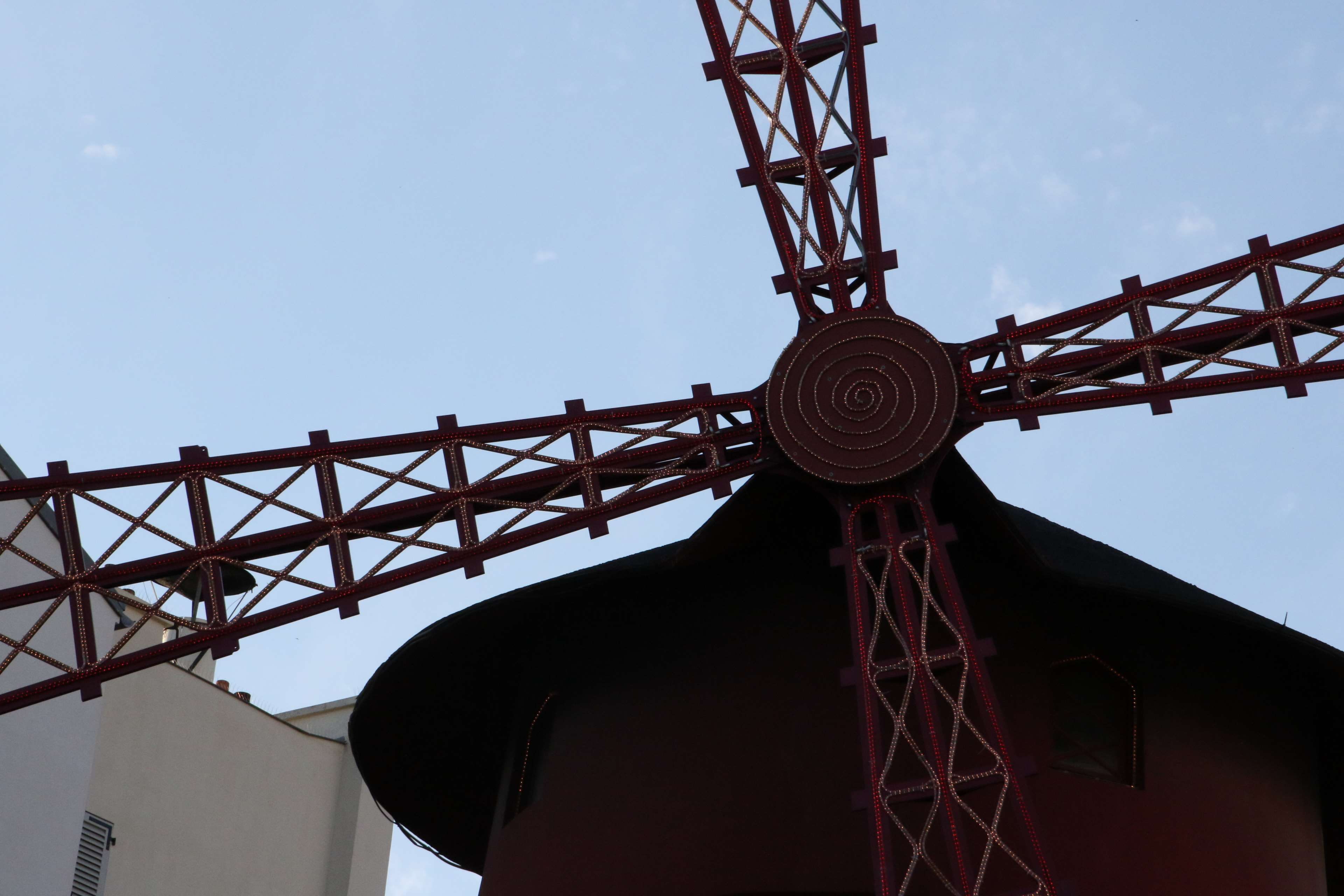 clear sky, show, low angle view, iron - metal, no people, nature, outdoors, amusement park, capital, red, architecture, french, metal, sky, france, building exterior, HD Wallpaper