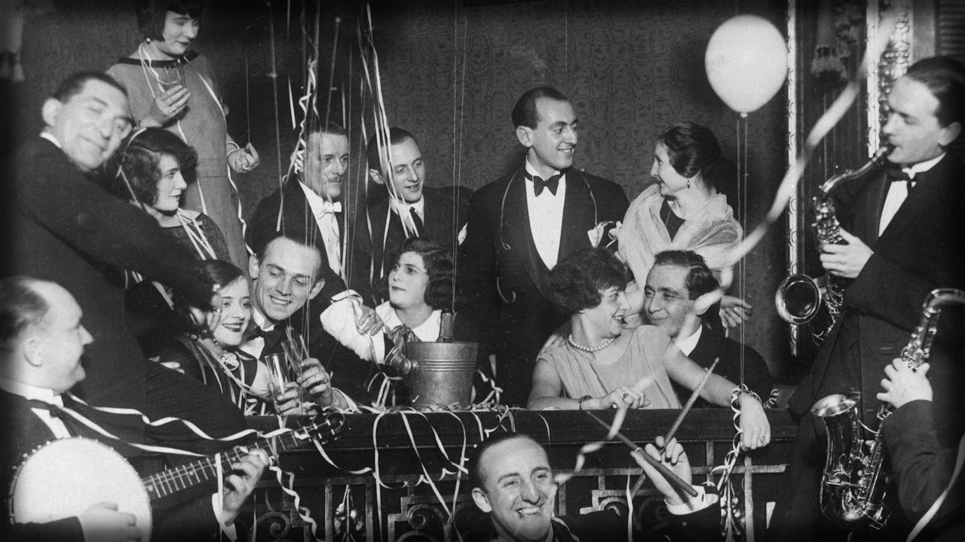 arts culture and entertainment, Viennese cabaret, artist, guitar, musical equipment, musician, adult, music, young men, performance group, History, group of people, HD Wallpaper