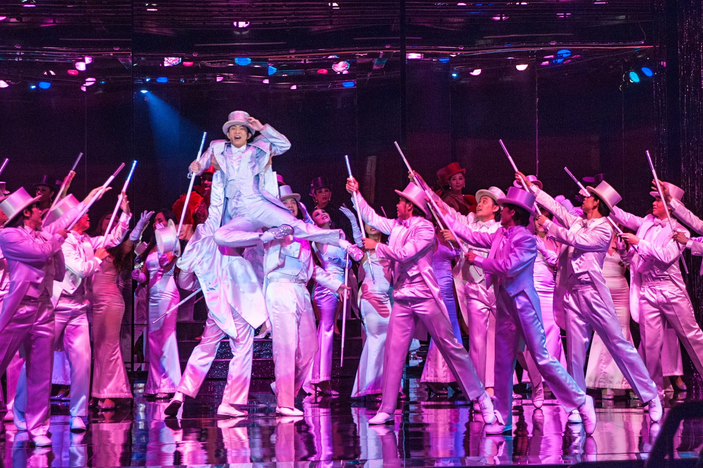 performing arts event, show, full length, cabaret, excitement, stage - performance space, male, light, calypso, night, concert, 1080P, enjoyment, stage light, HD Wallpaper