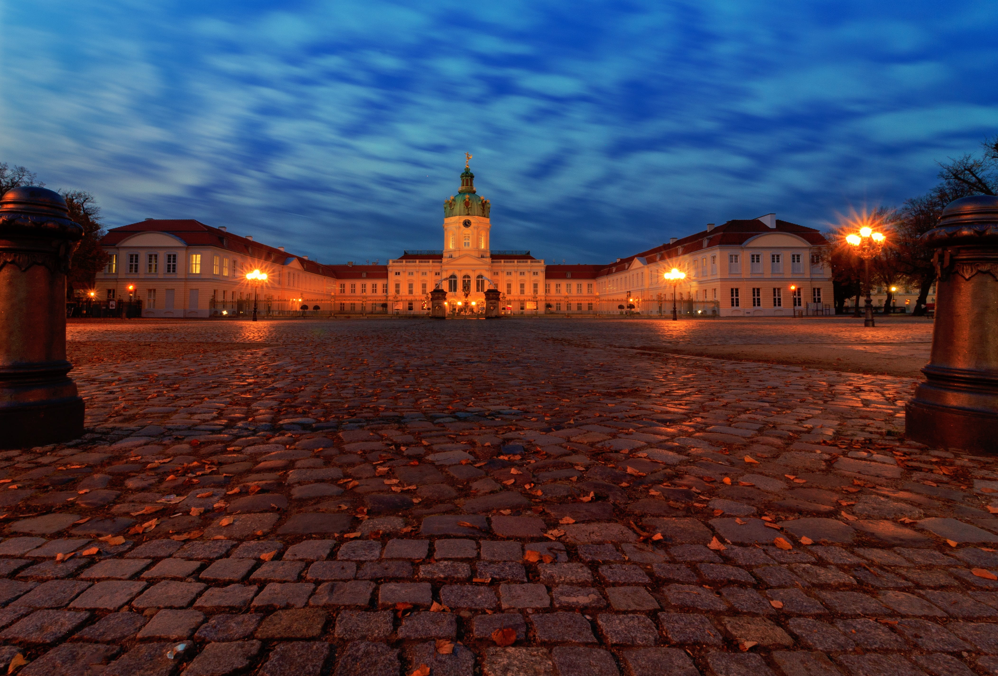 city, the past, lighting equipment, building, the way forward, cloud - sky, concrete, sky, built structure, castle, nature, places of interest, street, HD Wallpaper