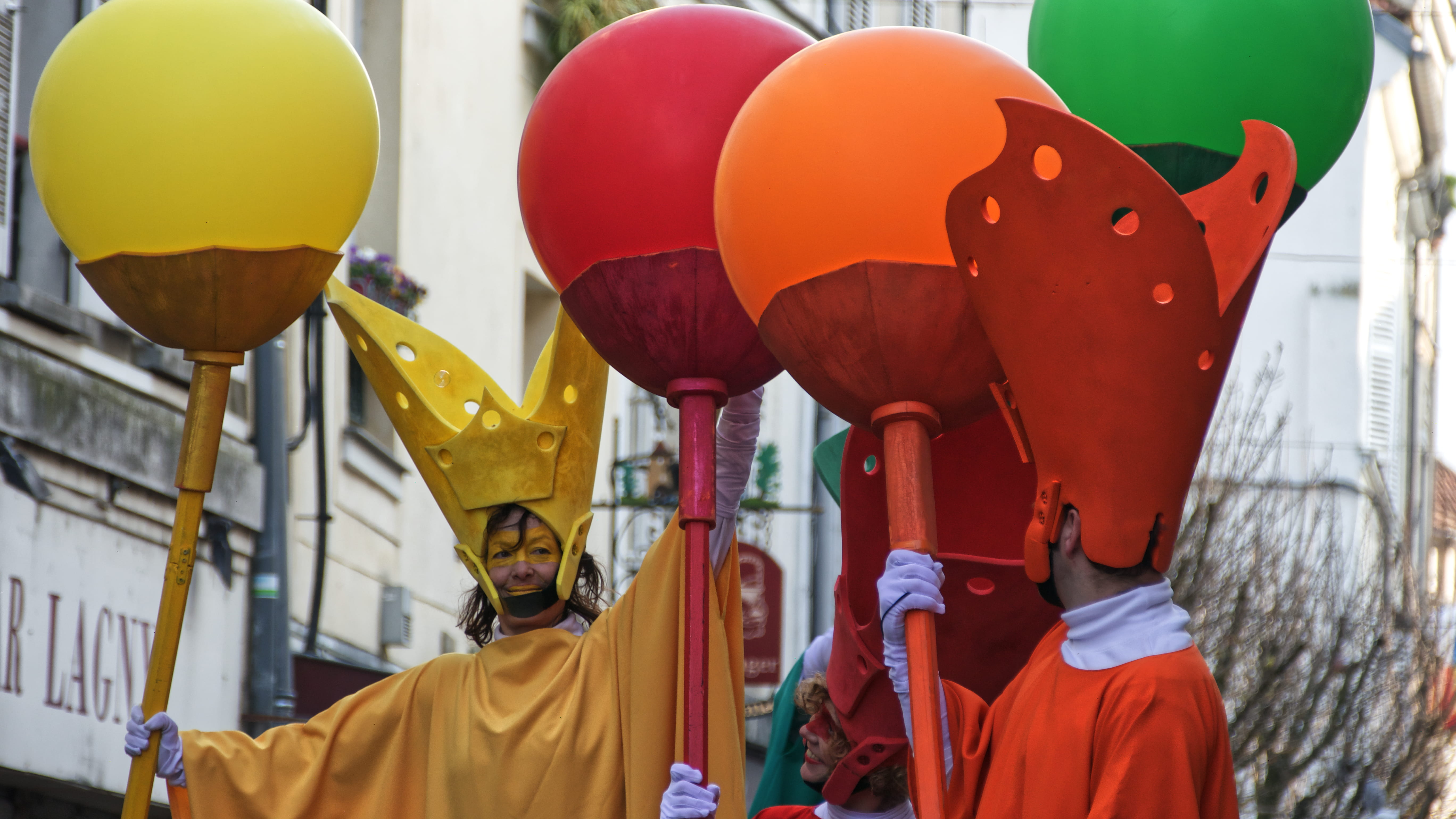 real people, theme park, amusement park, inflatable, assorted, day, multi colored, art and craft, lagny sur marne, carnaval, 5K, rear view, building, festival, HD Wallpaper