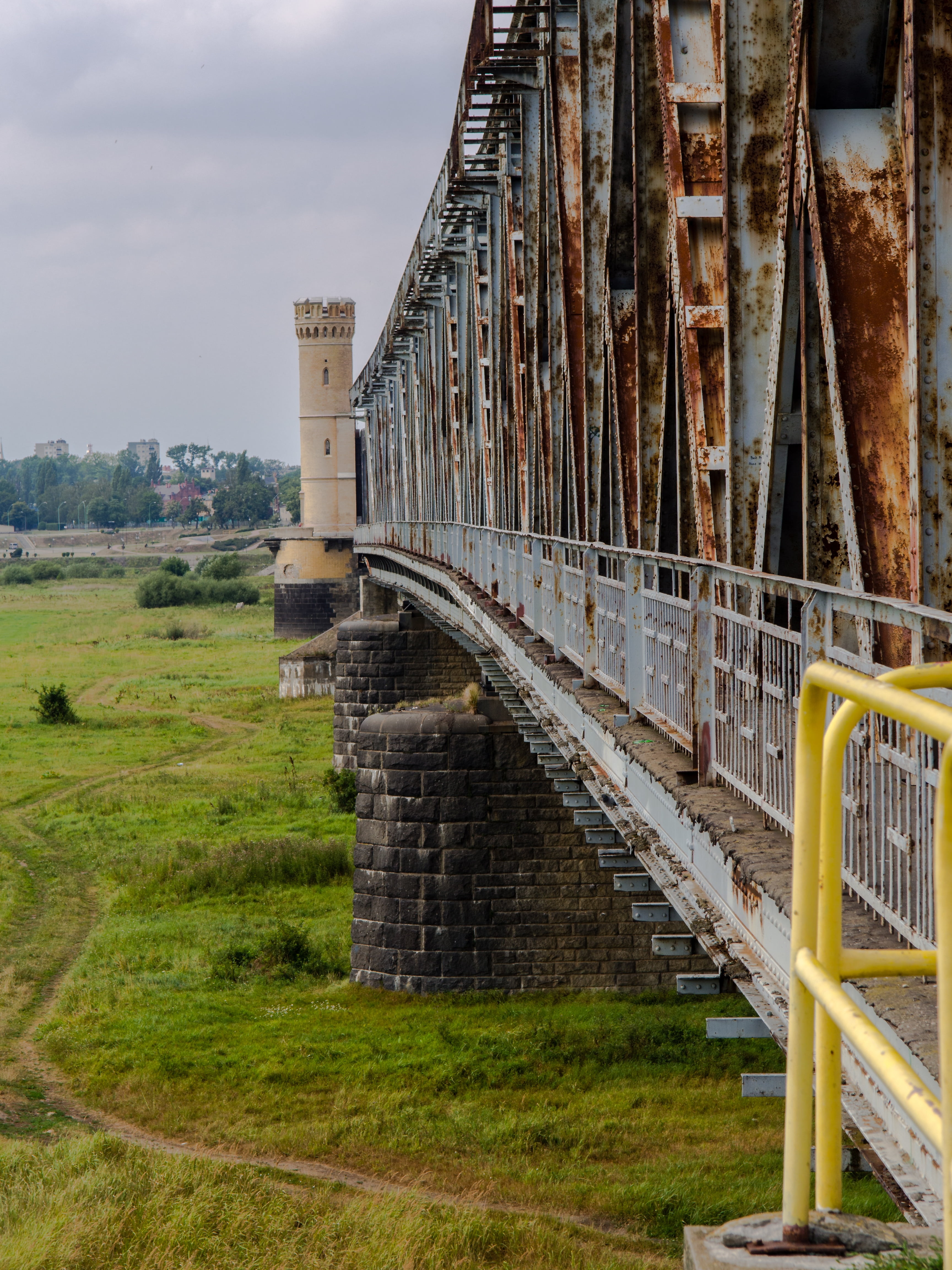 metal, monument, day, river, bridge - man made structure, tczew, architecture, connection, plant, field, mode of transportation, building exterior, 4K, Phone HD Wallpaper