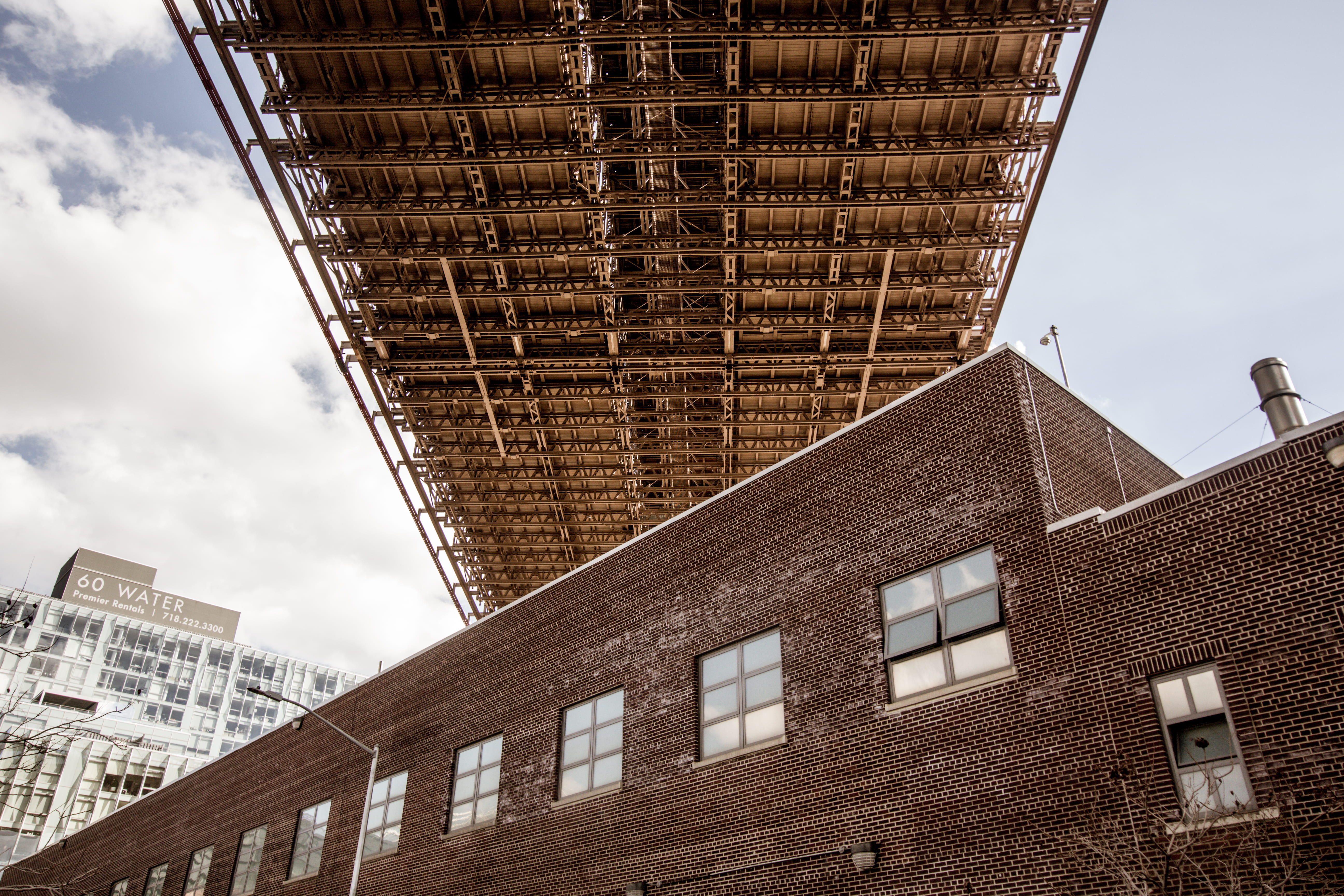 5K, house, office, under, no people, day, tower, concrete, sky, cloud - sky, low, business, residential district, bridge, exterior, los, built structure, HD Wallpaper