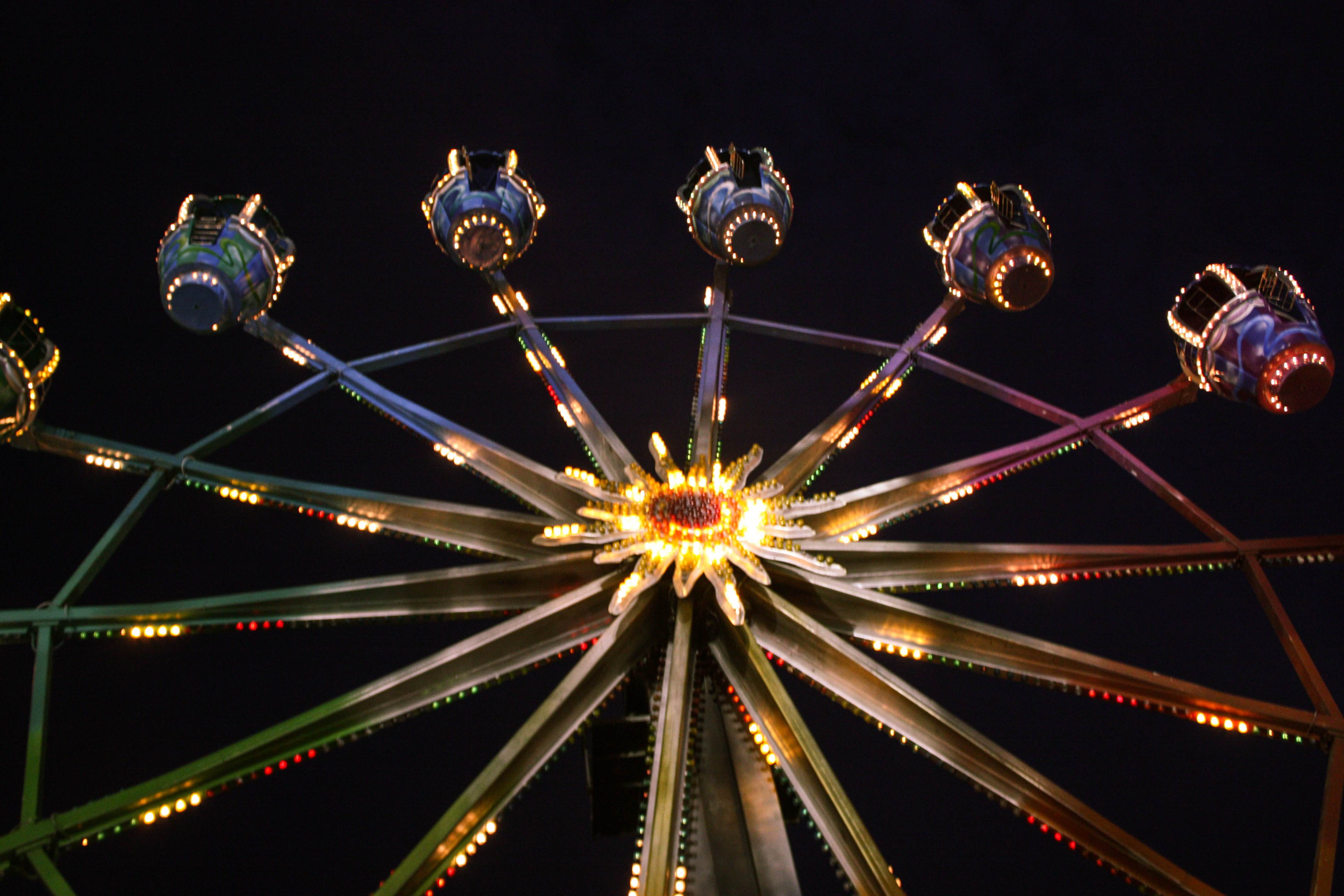 illuminated, photography, amusement park, glowing, multi colored, celebration, philippines, canon 450d, light - natural phenomenon, rides, 4K, pasay, studio shot, HD Wallpaper