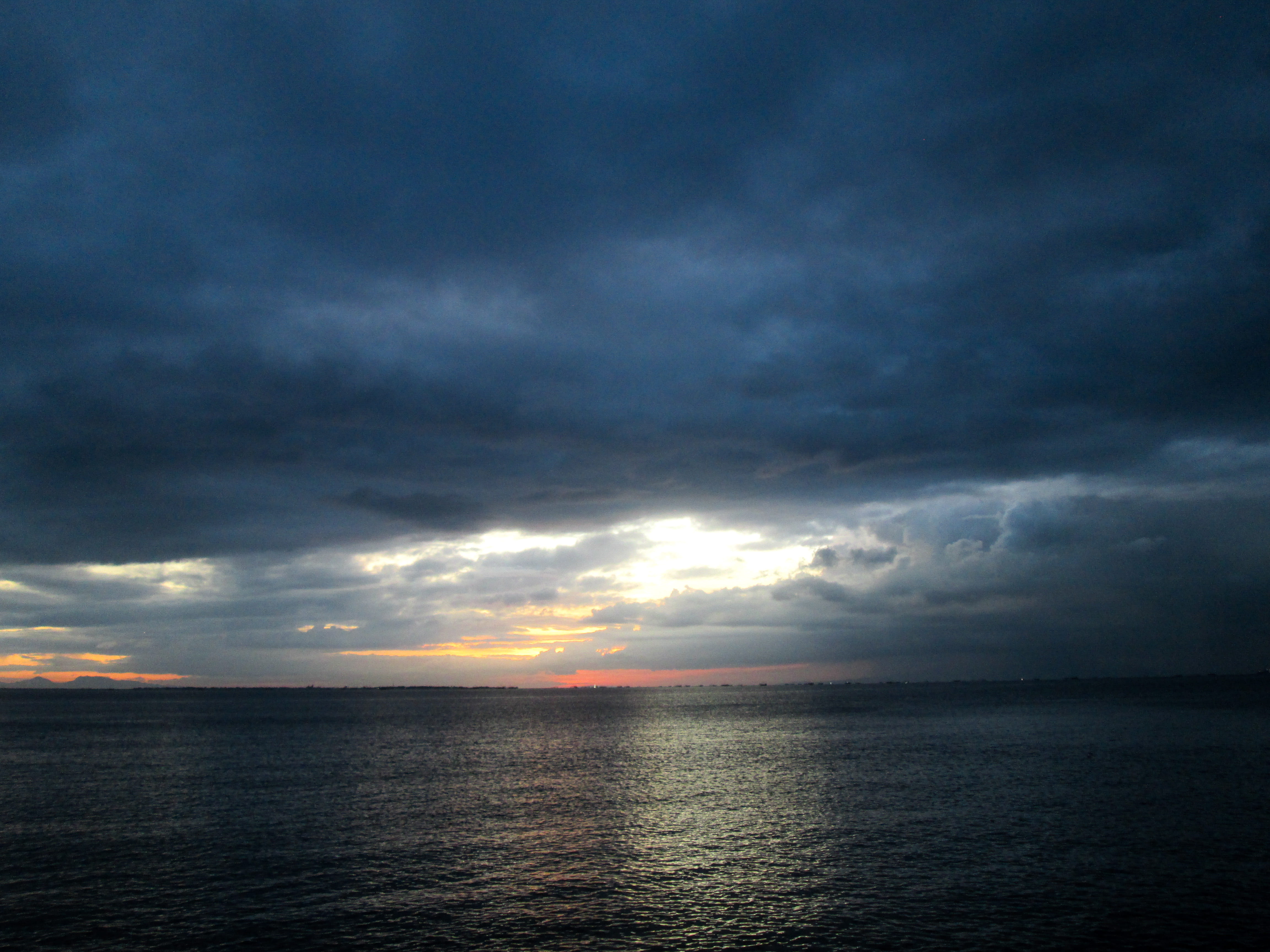 horizon over water, pasay, sea, longing, overcast, water, ocean, scenics - nature, tranquility, 4K, cloudscape, seascape, tranquil scene, environment, HD Wallpaper