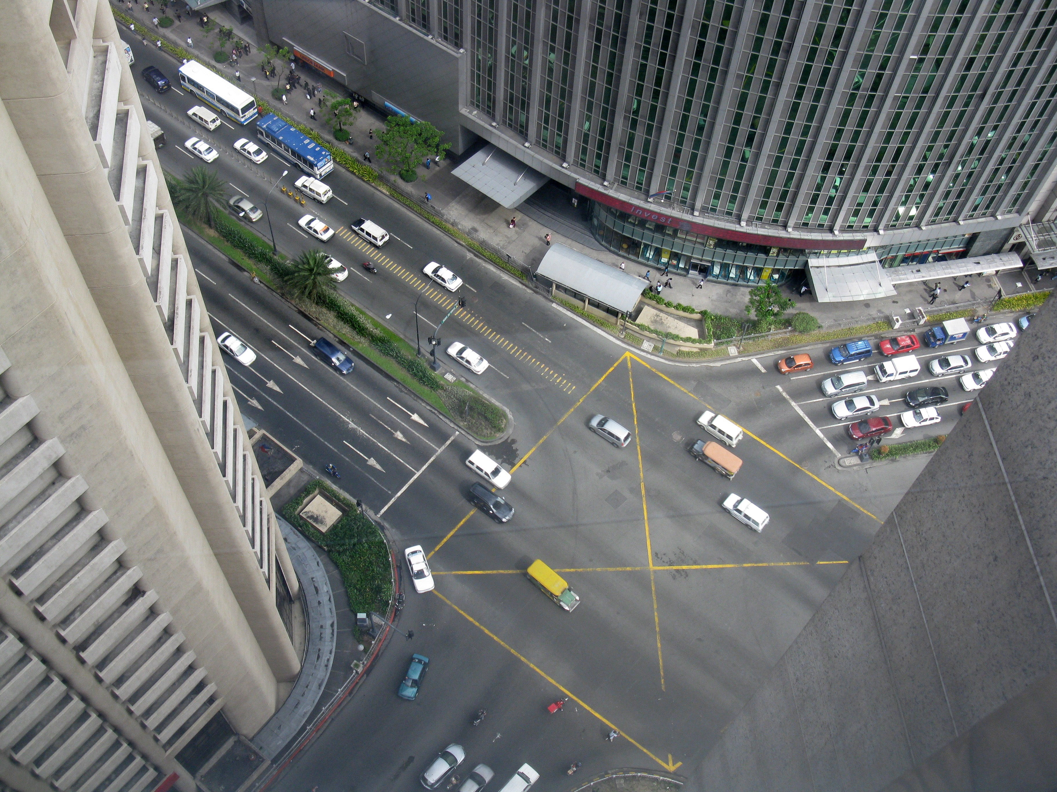 street, car, streets, office building exterior, sign, symbol, architecture, building exterior, built structure, Cars, dividing line, road marking, skyscraper, HD Wallpaper