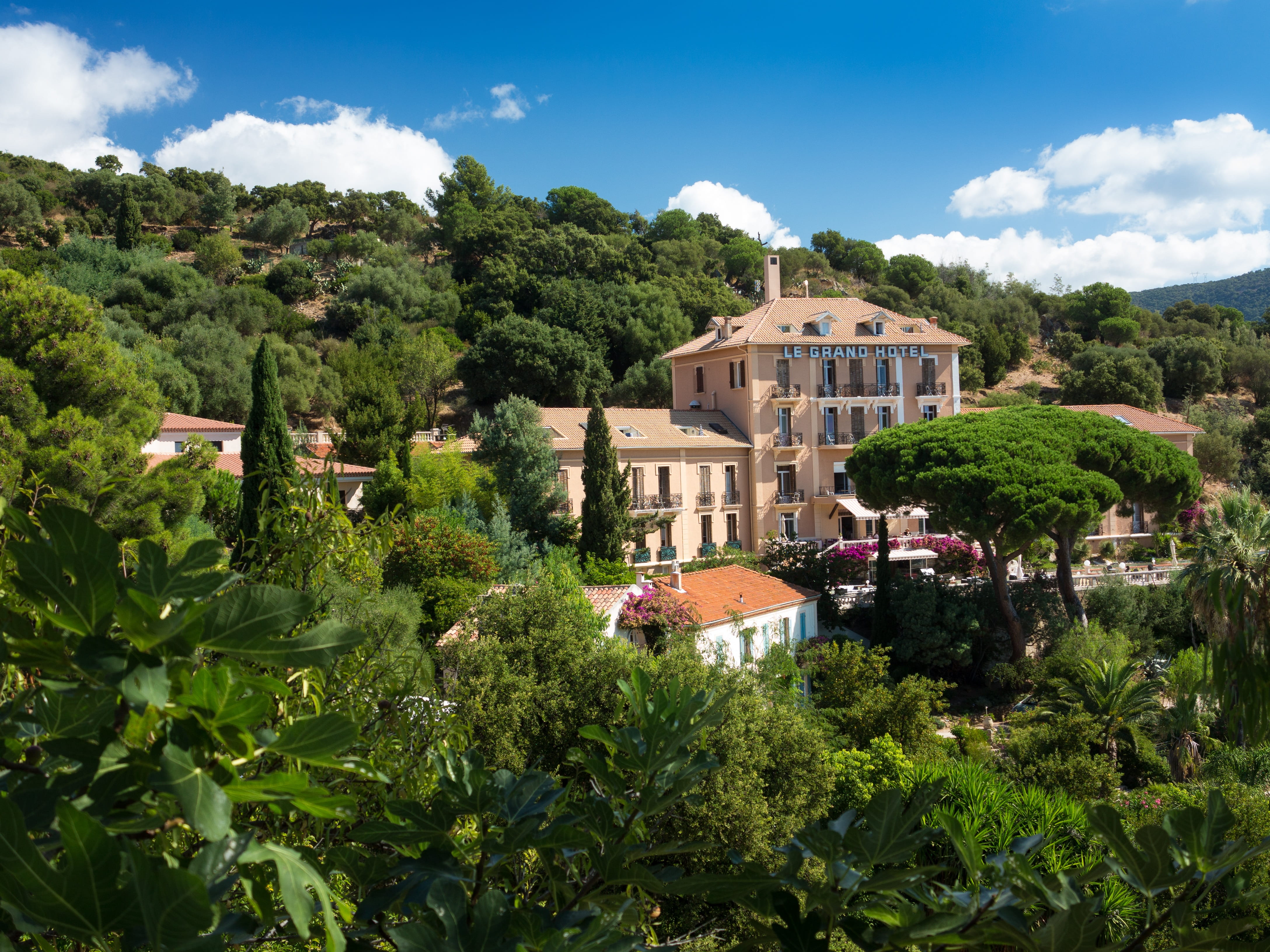 côte d  azur, plant, luxury, built structure, no people, South Of France, beauty in nature, city, house, foliage, residential building, Mediterranean, 4K, HD Wallpaper