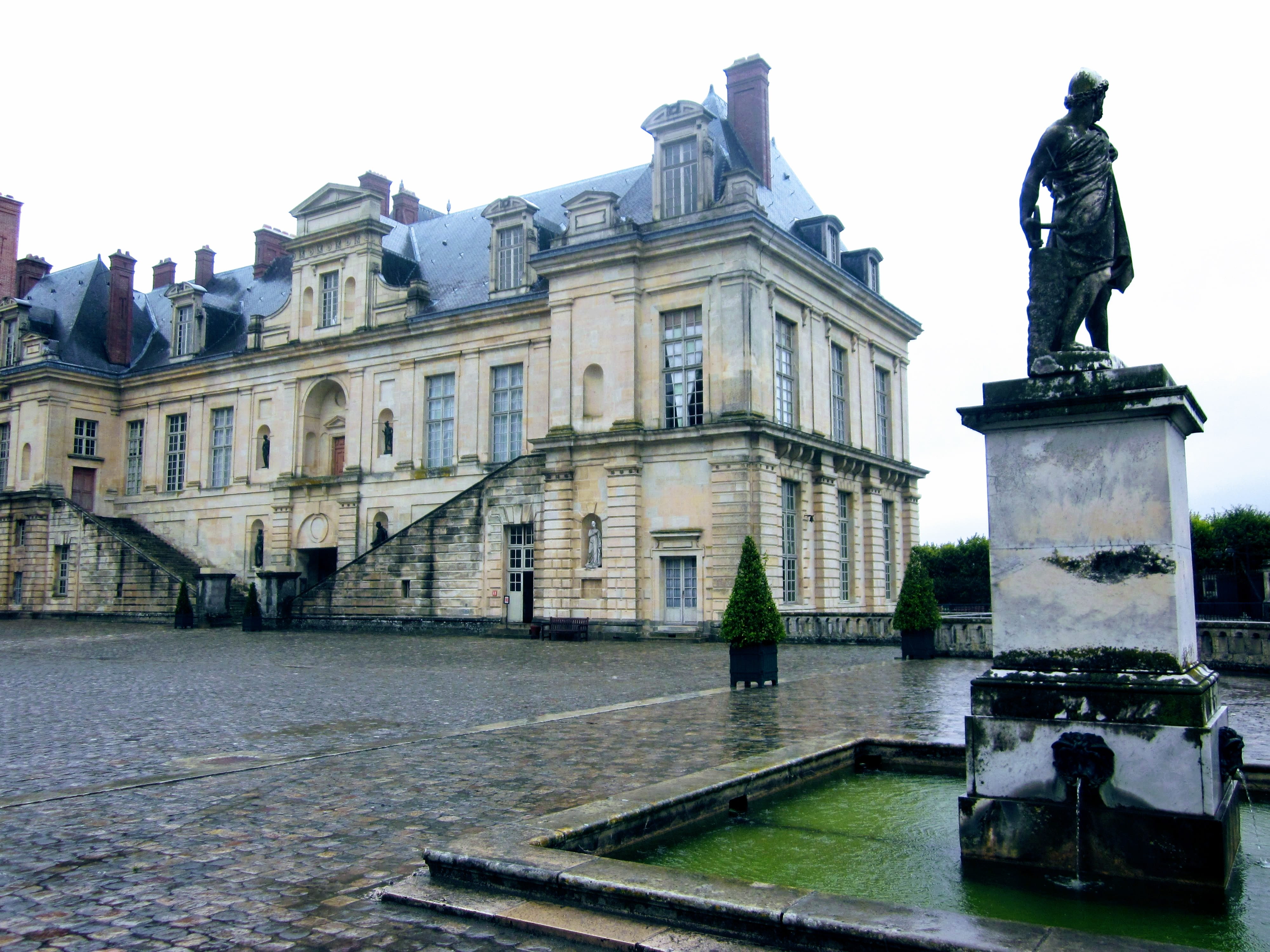 water, sculpture, human representation, fontainebleau, château, male likeness, canal, built structure, château de fontainebleau, nature, building exterior, HD Wallpaper