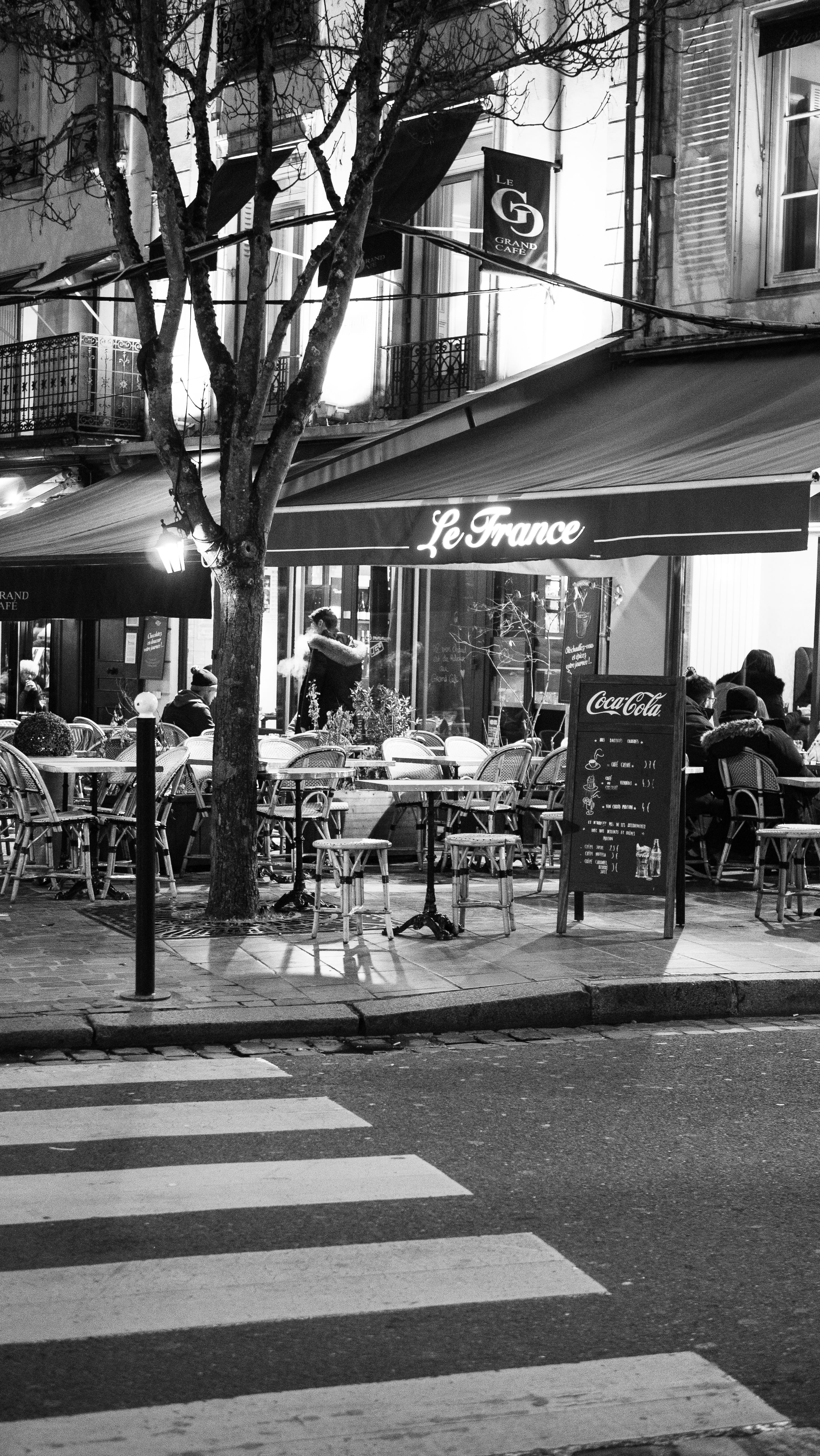 france, le france, architecture, Street restaurant, business, neighborhood, street, furniture, real people, city life, street photography, building, table, Phone HD Wallpaper