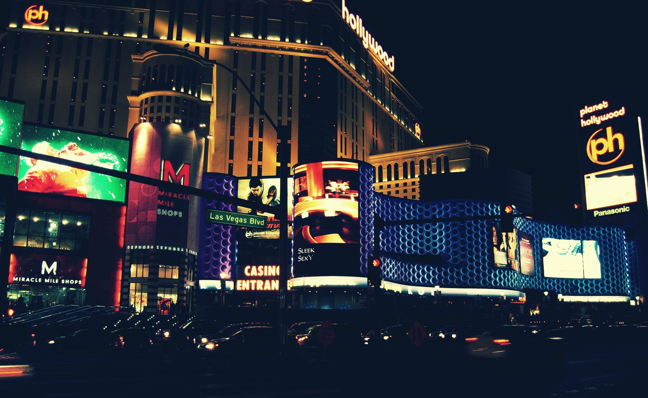 no people, building, skyscraper, office building exterior, love, communication, outdoors, city, Nevada, lighted, las vegas boulevard, transportation, road, HD Wallpaper