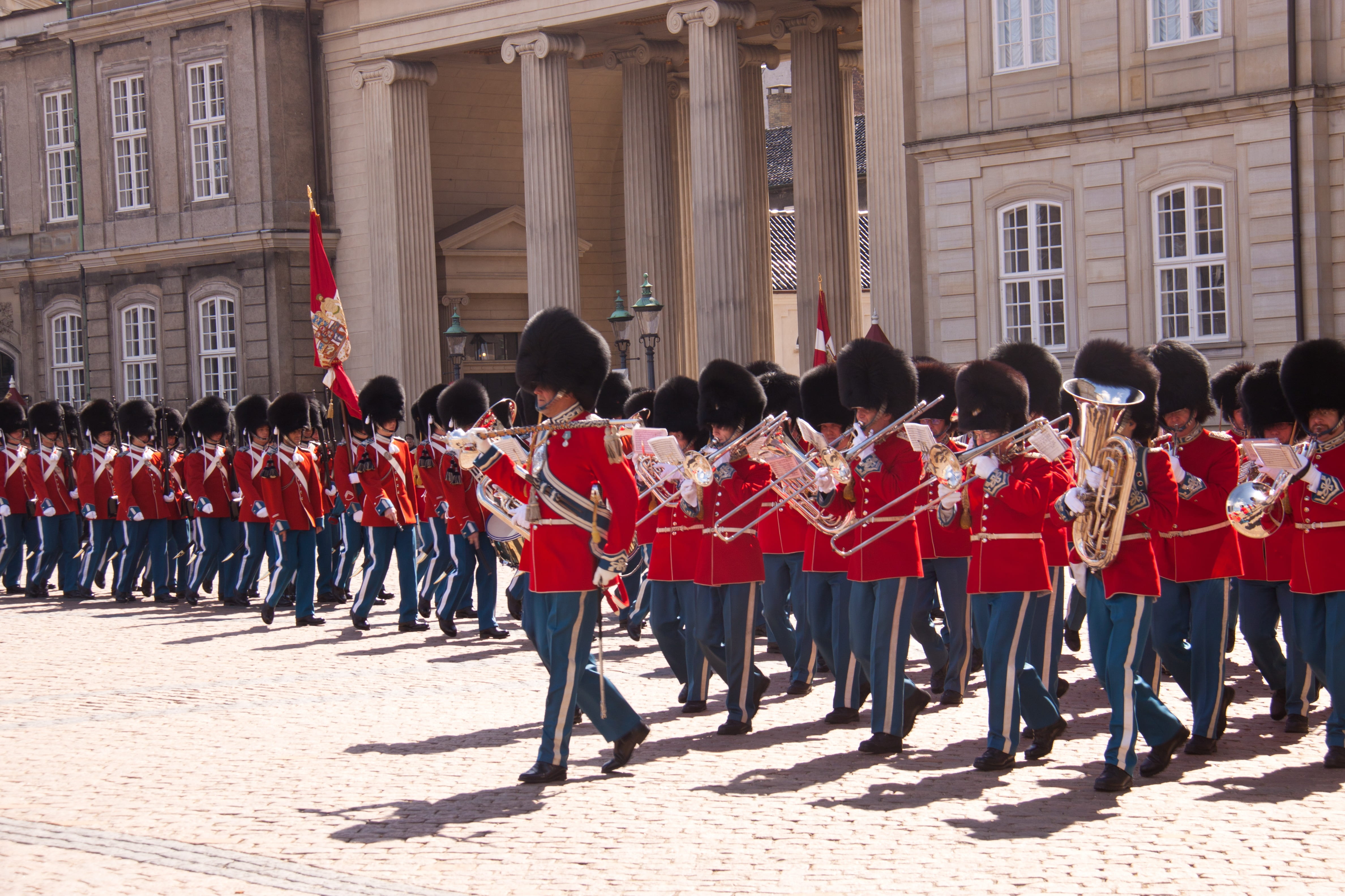 guardsman, military uniform, culture, royal, red, tradition, uniform, sightseeing, architecture, clothing, celebration, government, denmark, built structure, HD Wallpaper