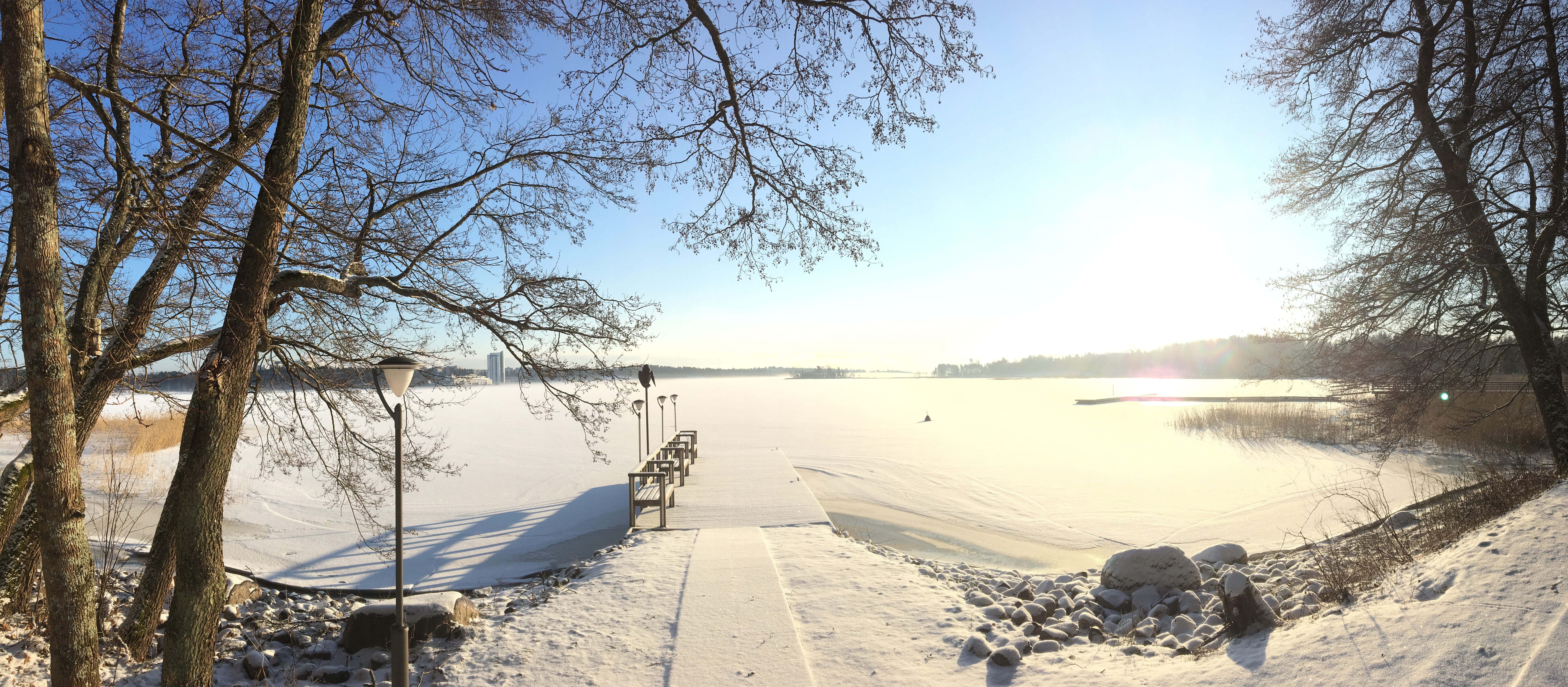 outdoors, beauty in nature, sundsberg, finland, ice, tree, sun, winter, helsinki, cold temperature, snow, sky, day, no people, nature, plant, lake, benches, HD Wallpaper