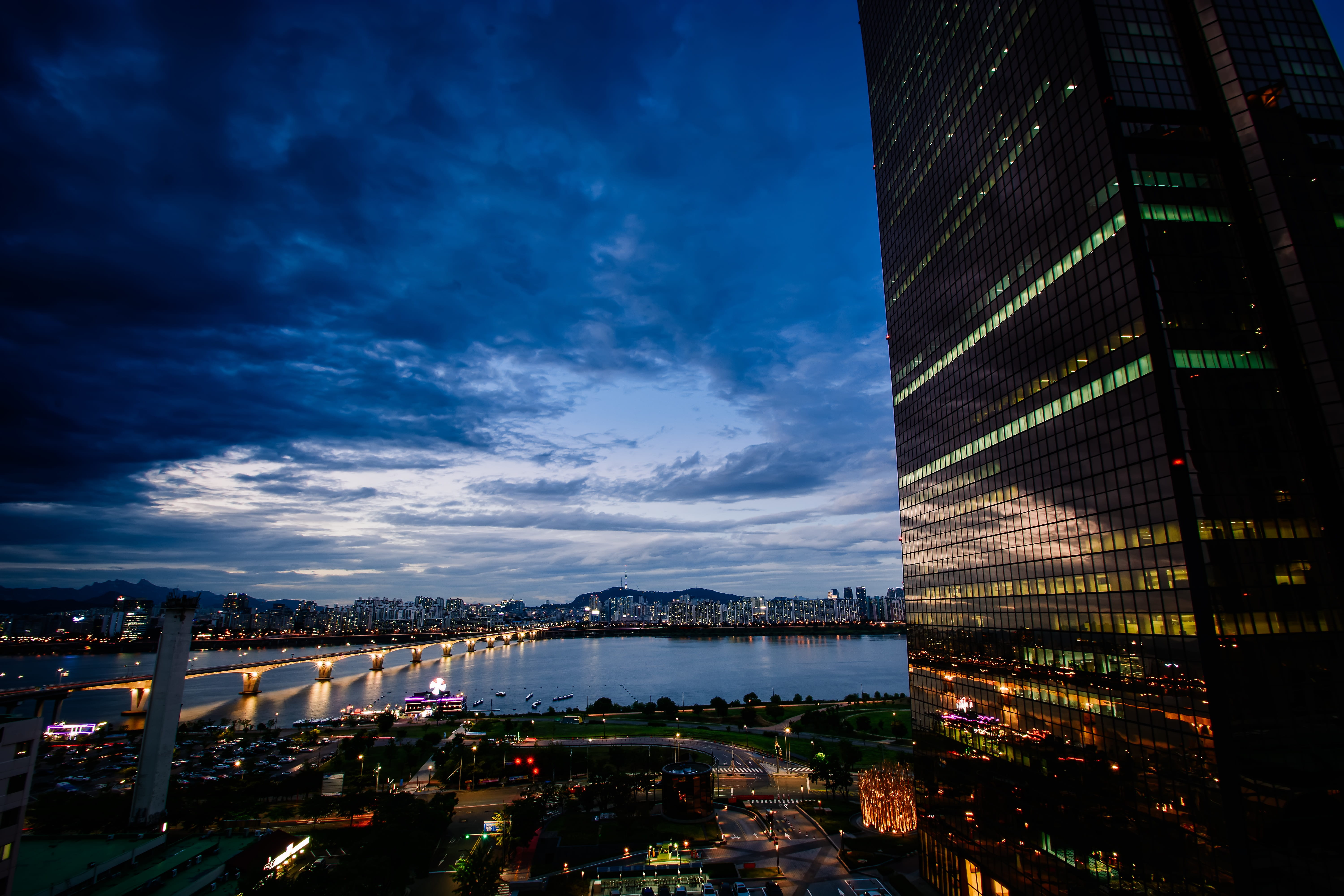 illuminated, outdoors, residential district, tall - high, sky, architecture, bay, modern, han river, water, yeoido, nature, city, 5K, lighted, cloud - sky, HD Wallpaper