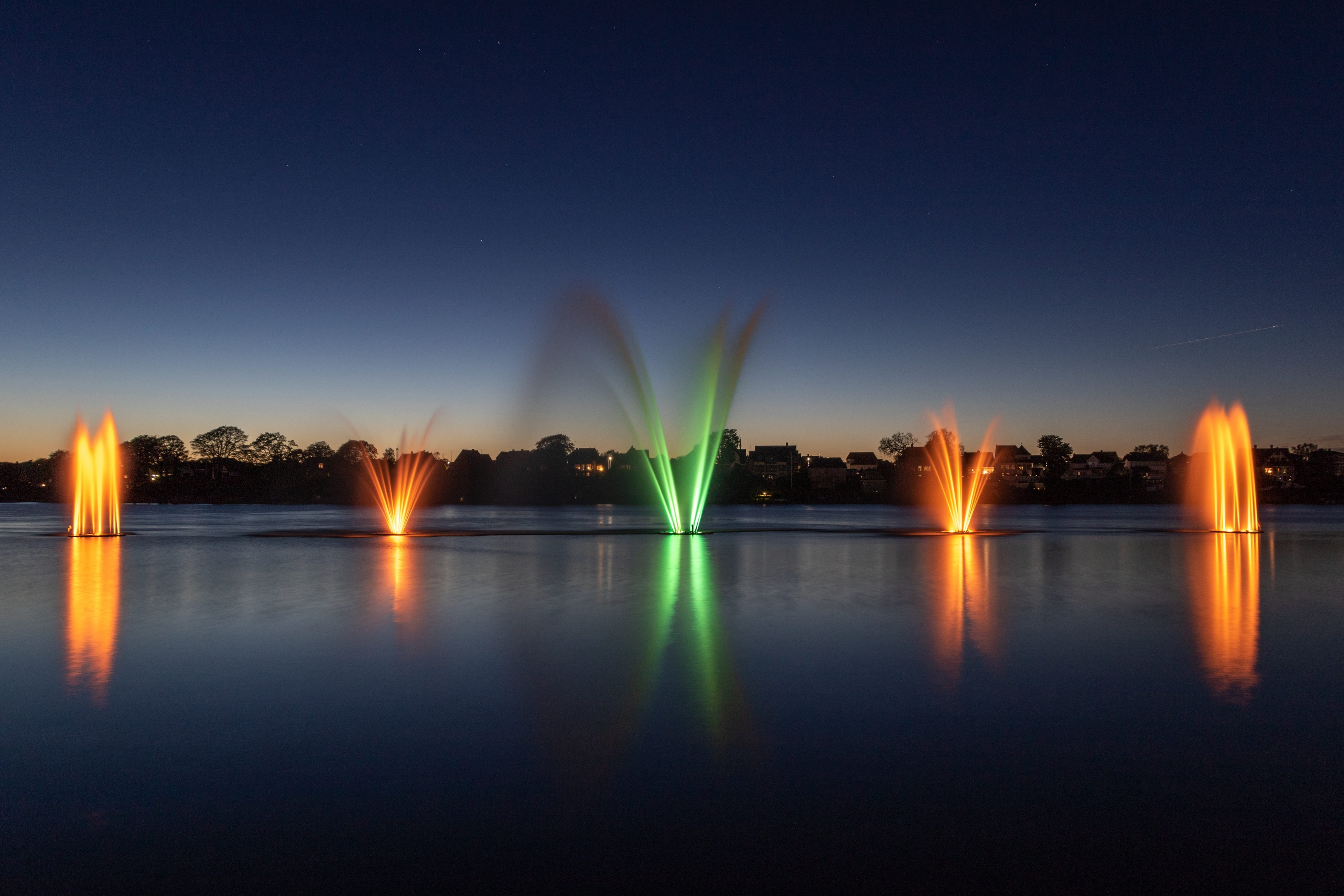 fountain, plant, tree, waterfront, sky, nature, orange, green, illuminated, scenics - nature, clear sky, 4K, outdoors, reflection, tranquility, copy space, HD Wallpaper