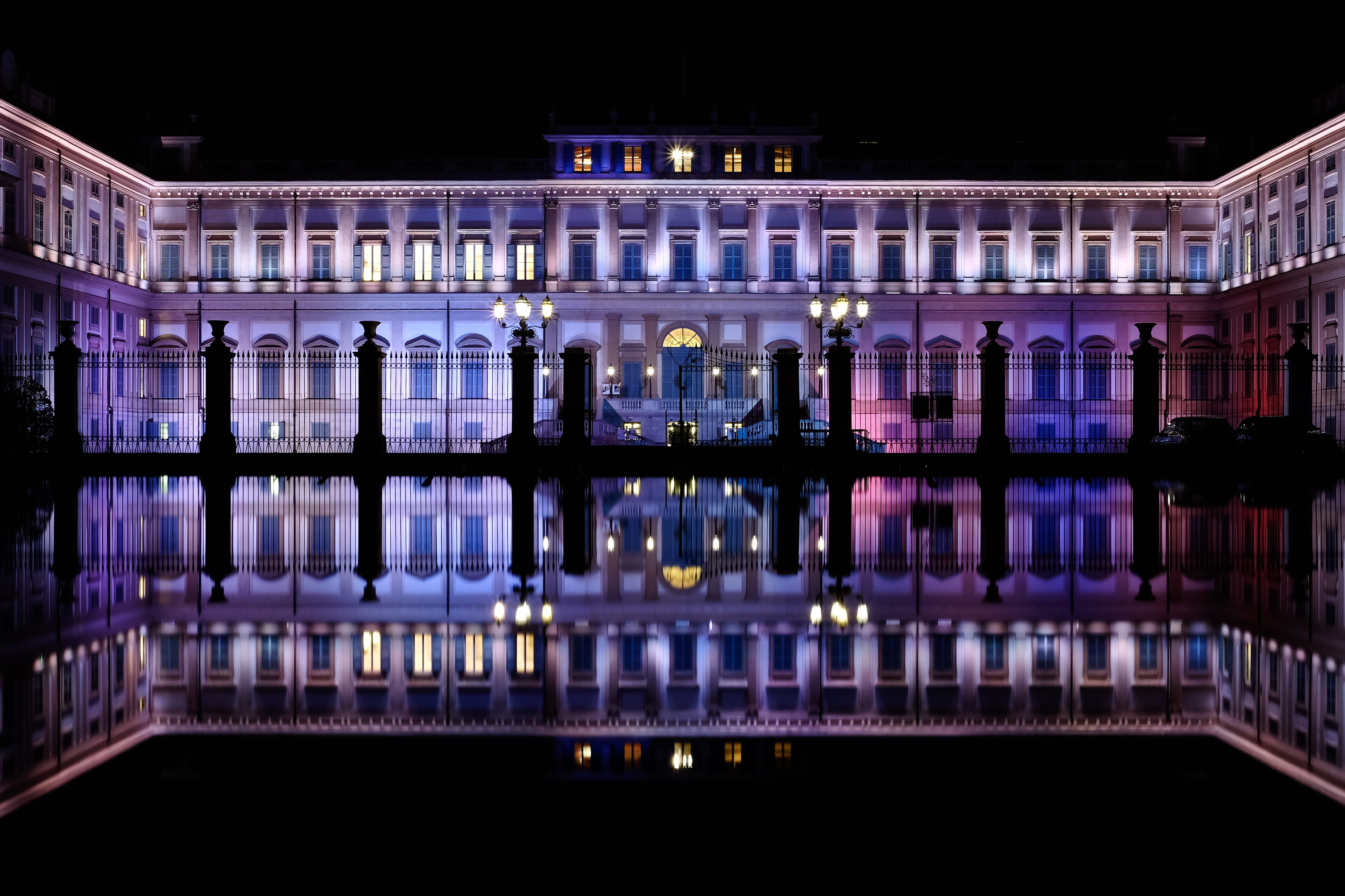 lombardia, building exterior, illuminated, government, reflections, royal palace, lake, 4K, outdoors, glowing, symmetry, royal, night, nature, water, villa reale, HD Wallpaper