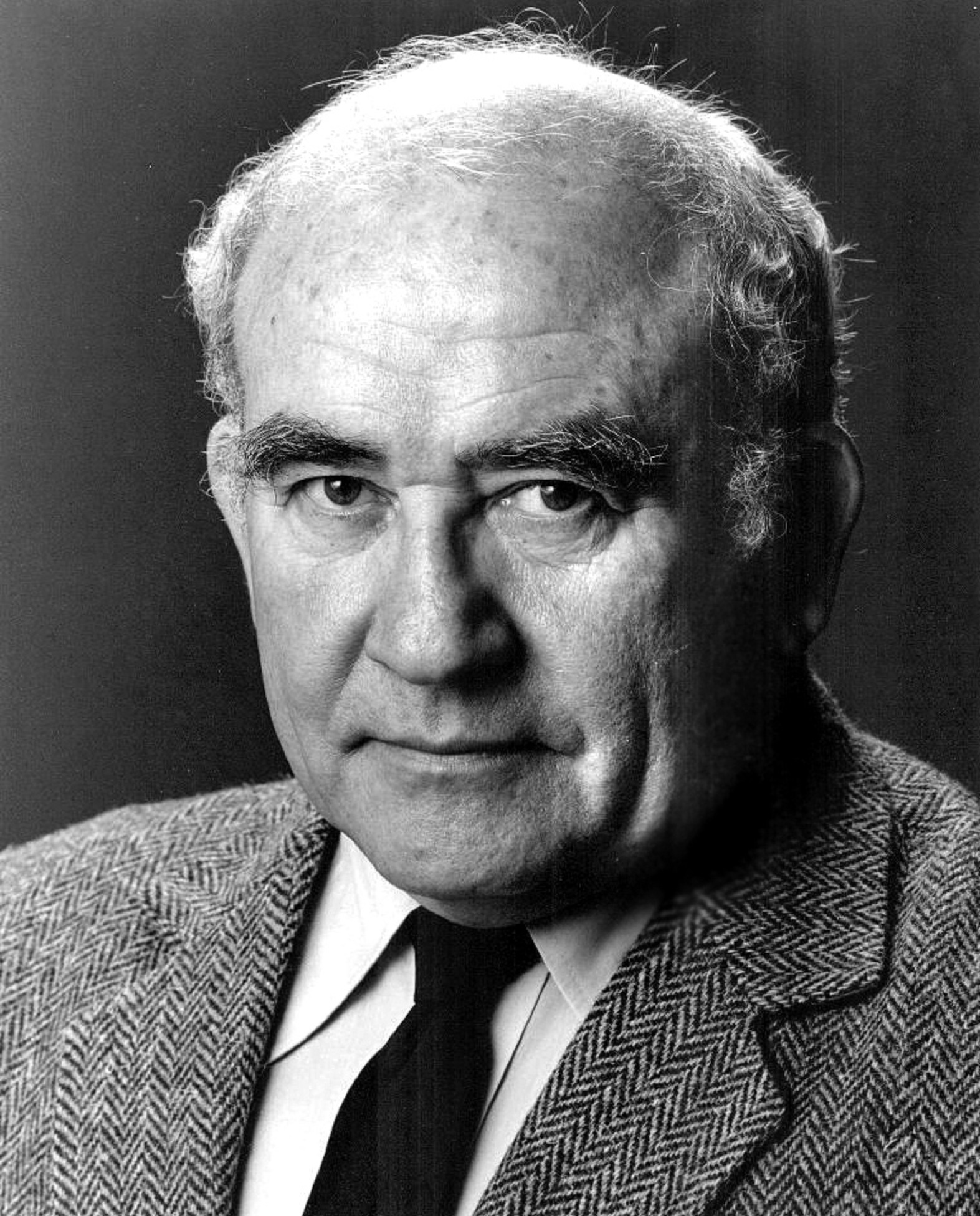 tv series, human face, motion pictures, voice, black background, serious, ed asner, actor, mature adult, lou grant, close-up, 1080P, vintage, hollywood, Phone HD Wallpaper