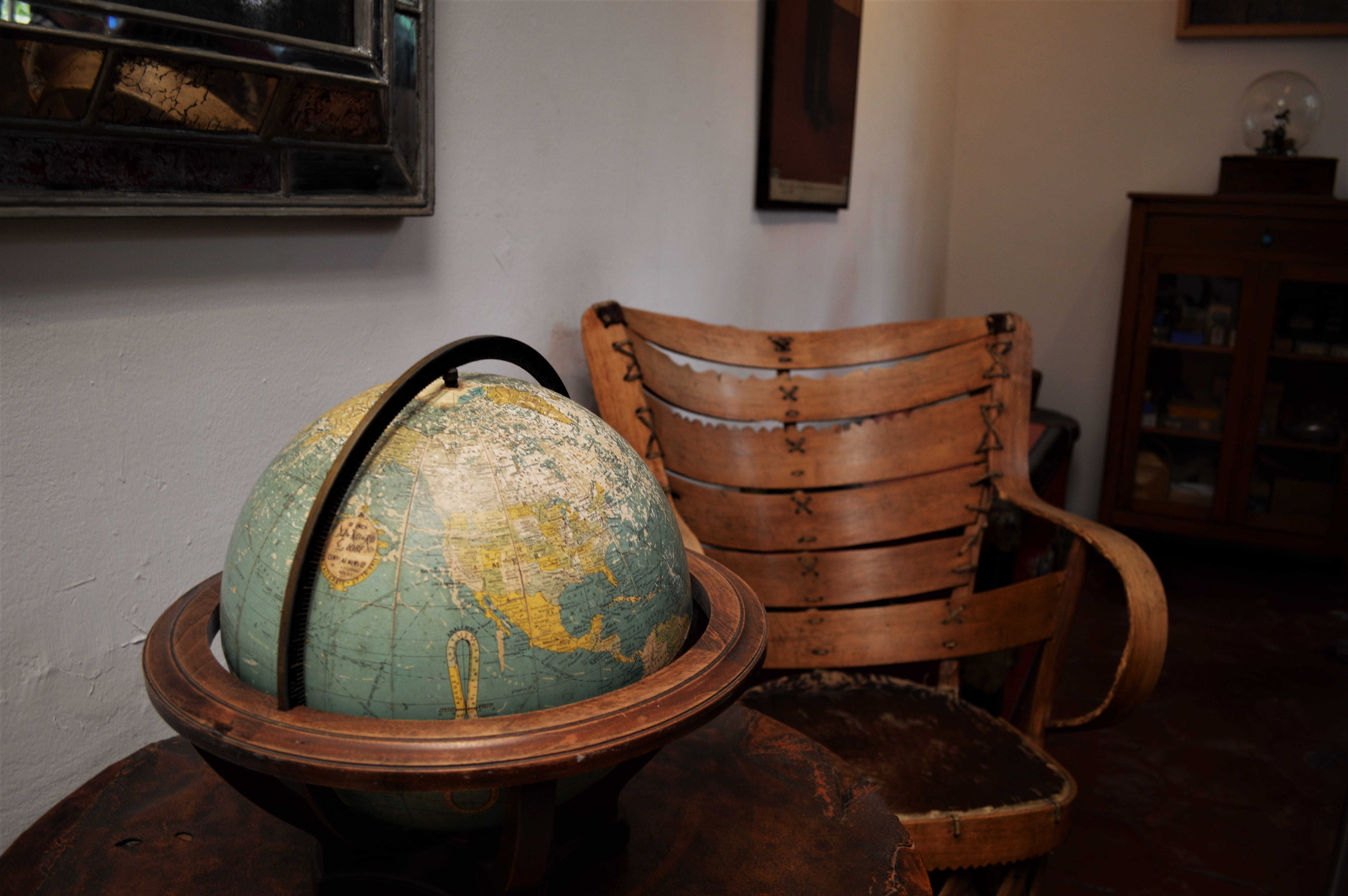 kahlo, interior, globe - man made object, architecture, domestic room, beside, no people, day, the past, base, wood - material, barrel, retro styled, seat, HD Wallpaper