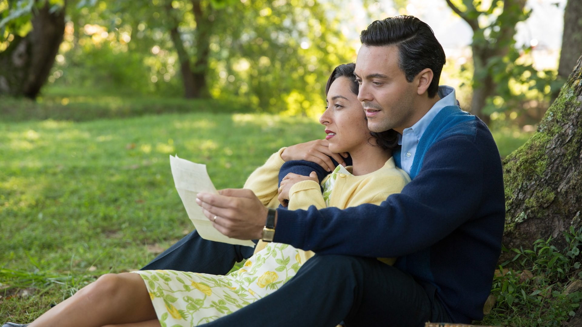 togetherness, couple - relationship, outdoors, three quarter length, positive emotion, sitting, plant, the longest ride, love, two people, young men, men, HD Wallpaper