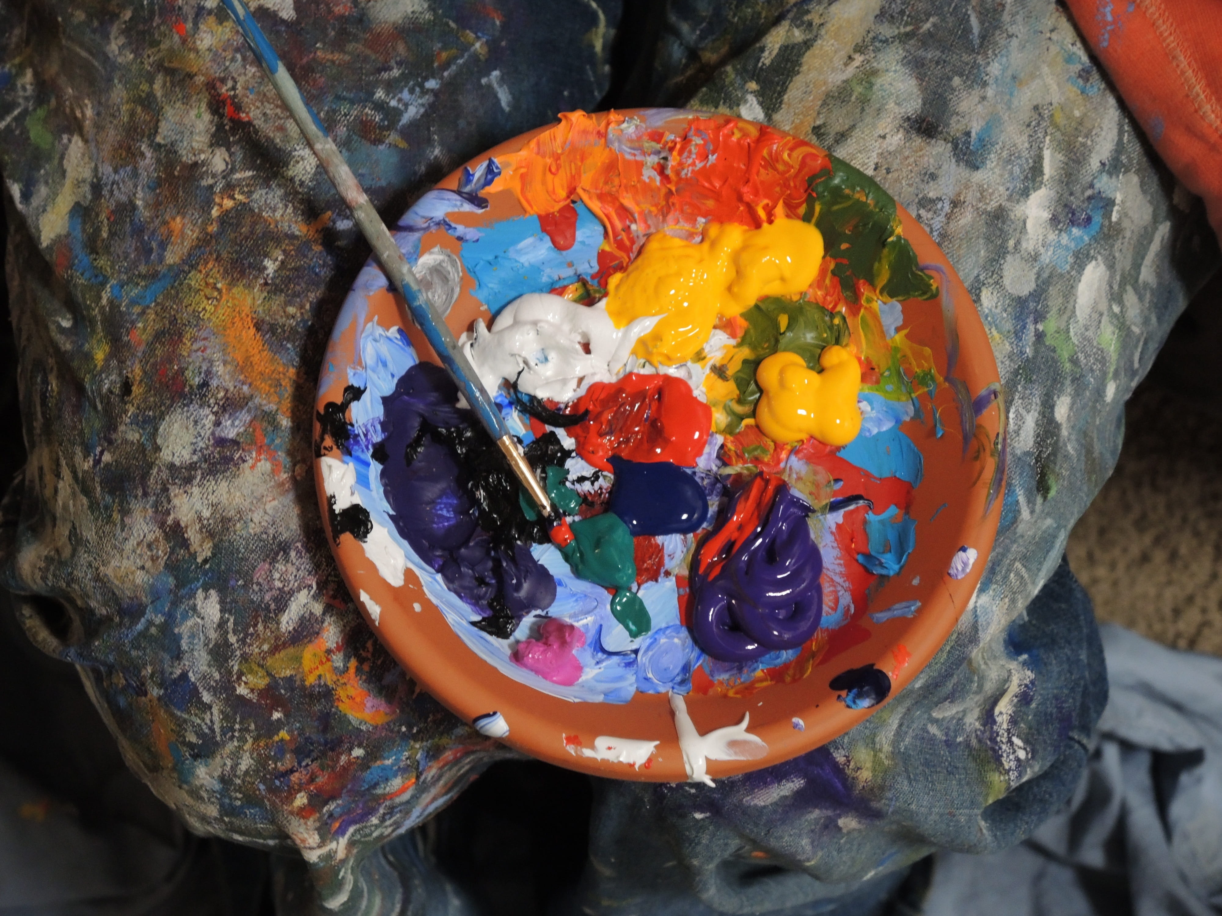 yellow, hand, purple, green, rainbow, messy, plastic, focus on foreground, container, still life, red, blue, painter, art and craft, close-up, real people, HD Wallpaper