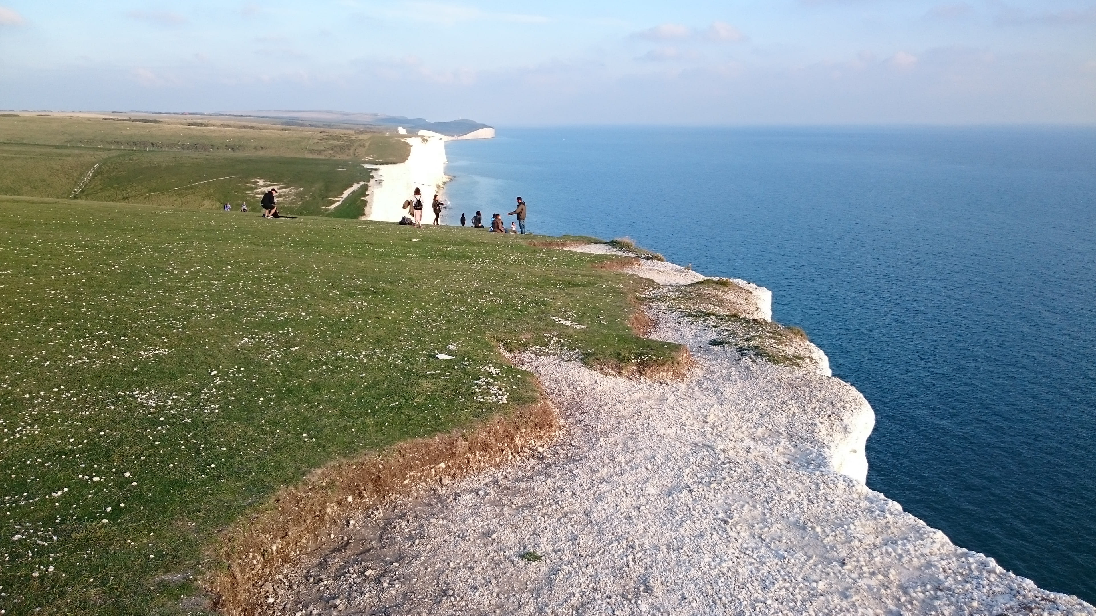 east sussex, group of people, non-urban scene, day, united kingdom, 4K, tranquility, british, real people, water, viewpoint, horizon over water, tranquil scene, HD Wallpaper