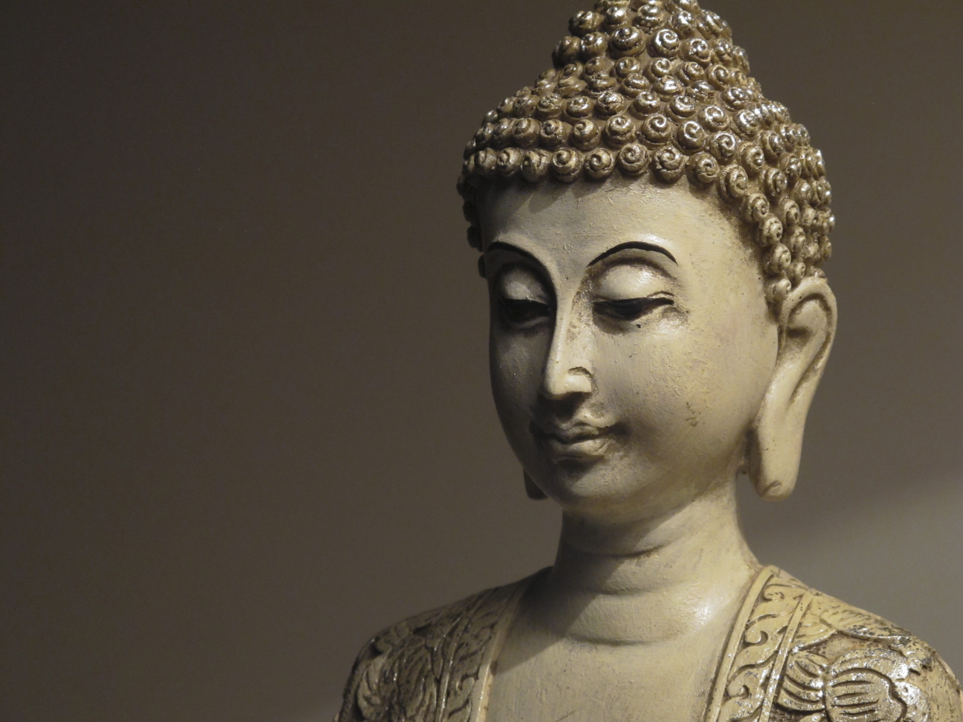gold colored, indoors, studio shot, craft, statue, belief, 2K, stature, ornate, idol, gautama, close-up, sculpture, spirituality, representation, male likeness, HD Wallpaper