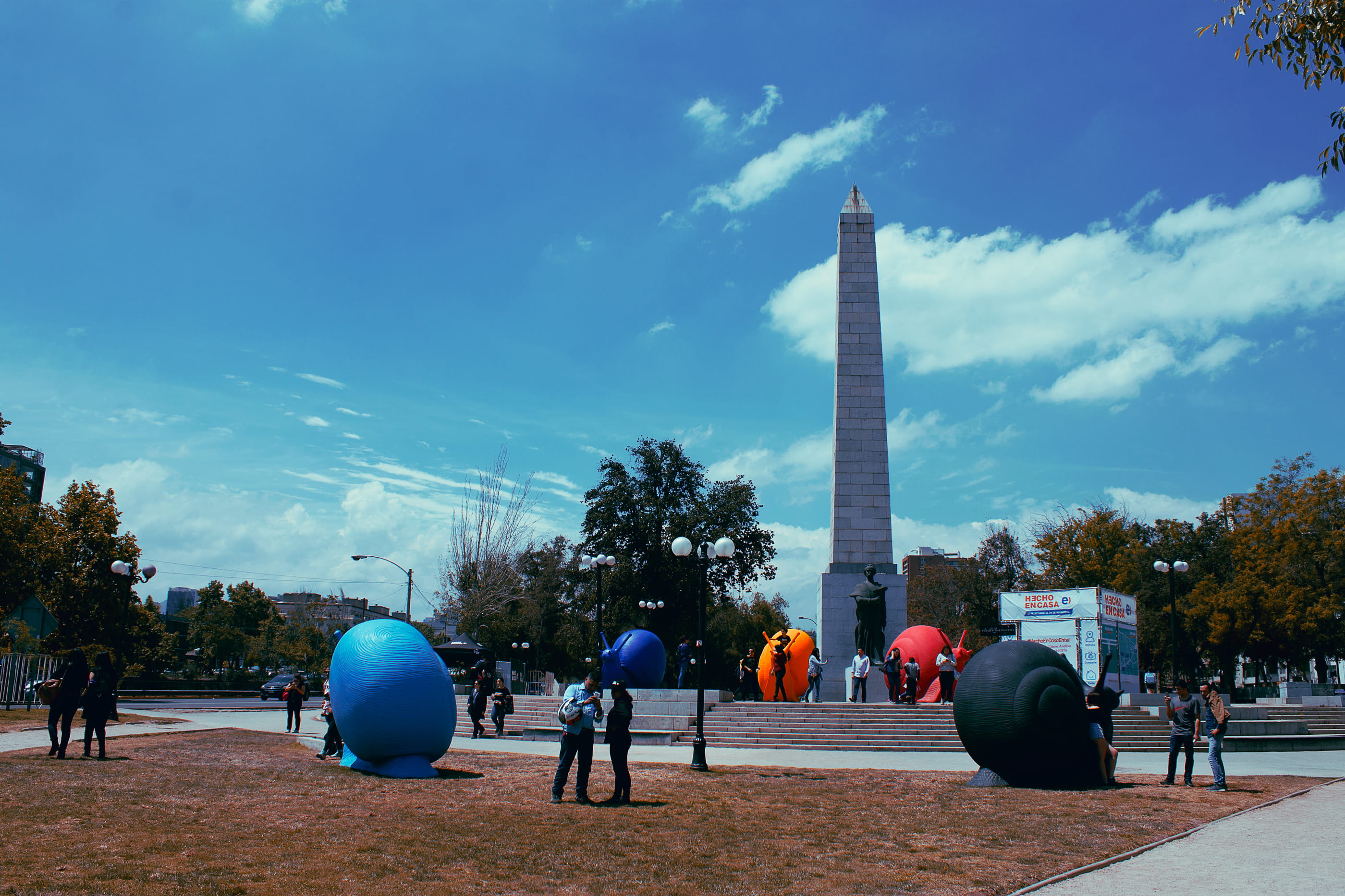 architectural column, monument, tower, memorial, day, cloud - sky, snails, art, santiago, lifestyles, color, city, group of people, plant, tall - high, HD Wallpaper