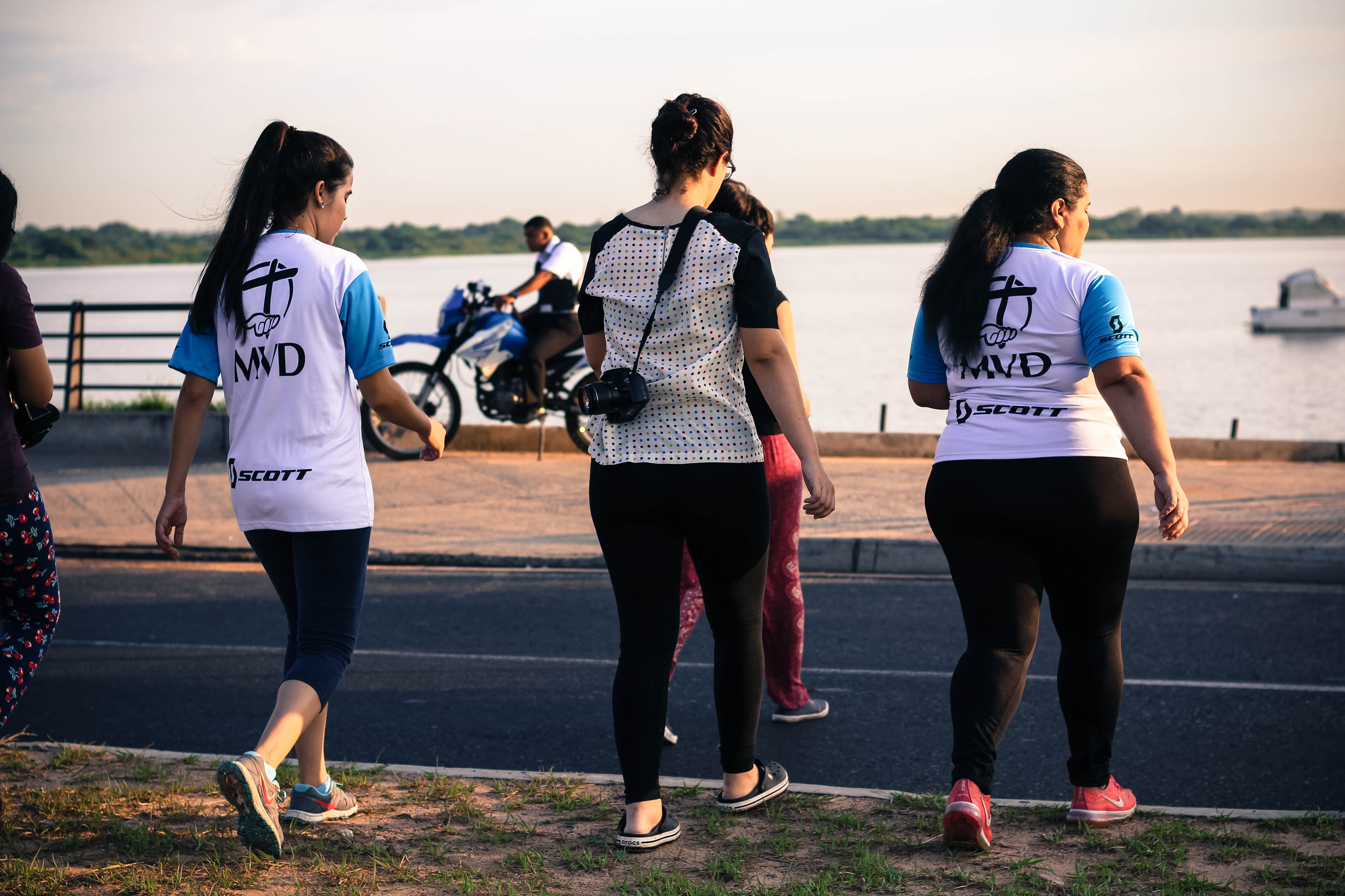 adult, women, adora 2018, lifestyles, leisure activity, running, paraguay, healthy lifestyle, costanera asunción, congreso, togetherness, young women, young adult, HD Wallpaper