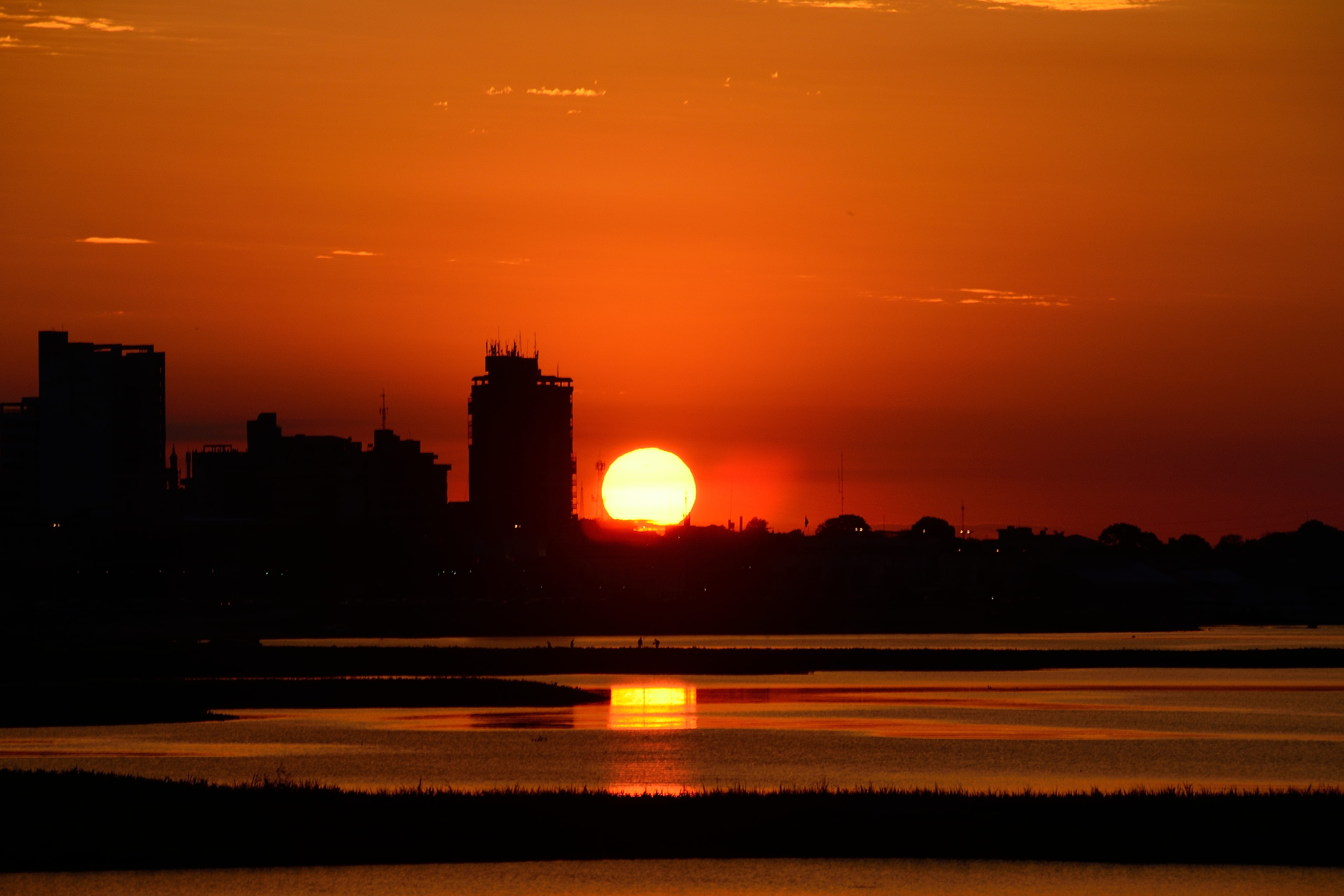 red color, sunset, glow, cloud - sky, 5K, built structure, no people, sun, outdoors, romantic sky, costanera, illuminated, orange color, scenery, cbd, HD Wallpaper