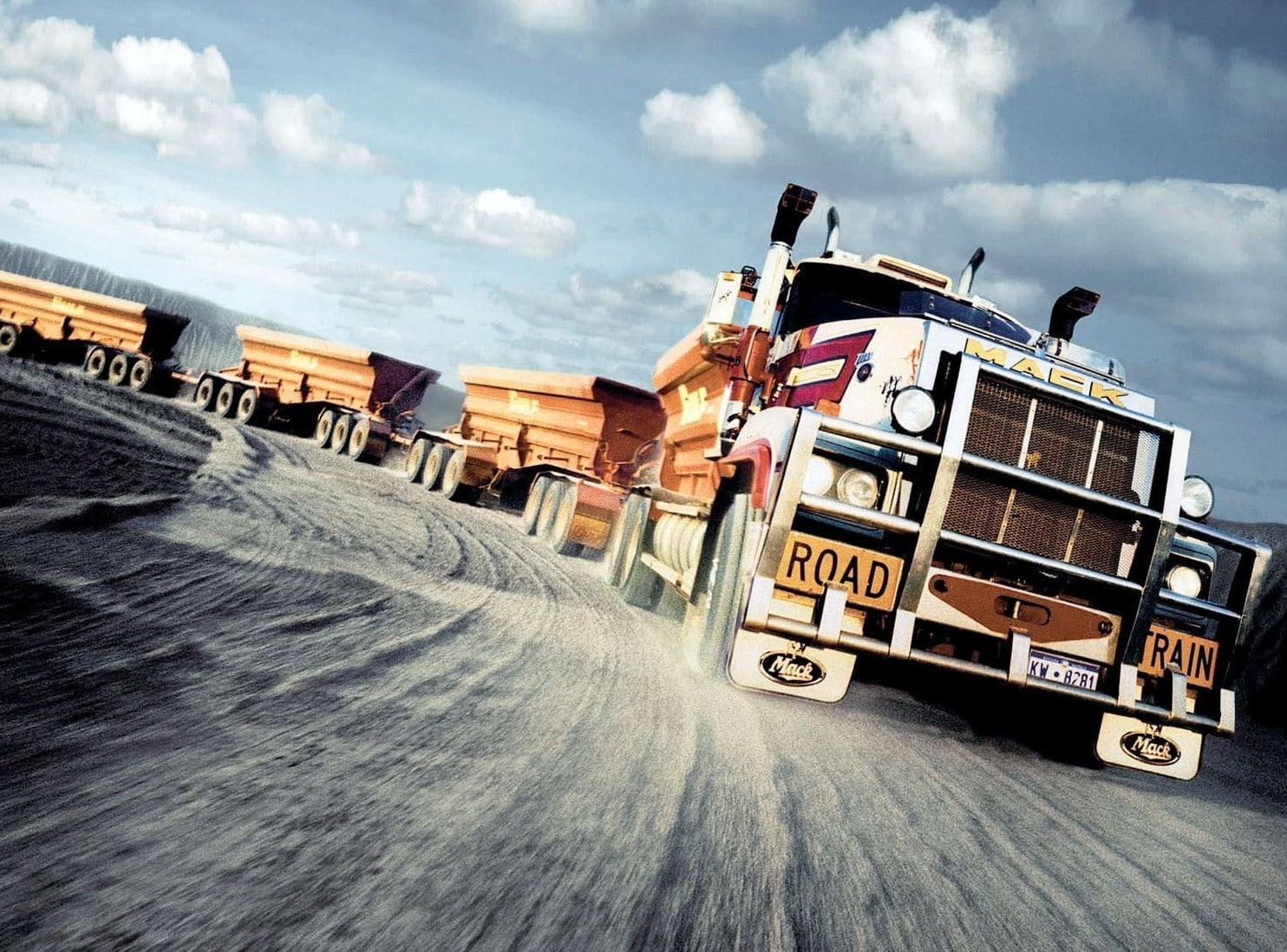 Australian, 720P, trucks, hd, road train, road, art, train, vehicles, technology, HD Wallpaper