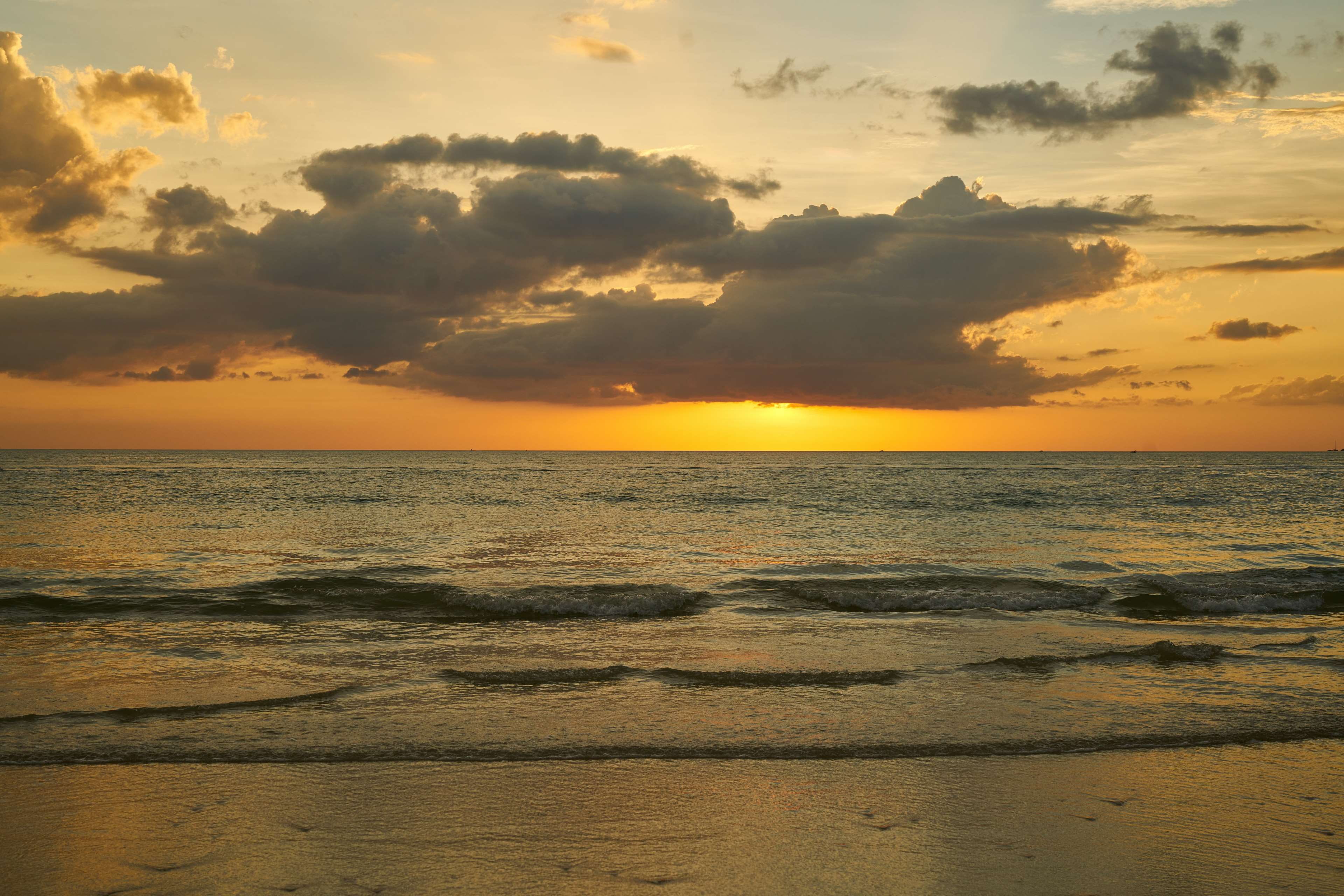 light, orange, water, idyllic, cloud - sky, coastal, tranquil scene, photography, in the evening, seascape, tranquility, cloud, beach, outdoors, ocean, HD Wallpaper