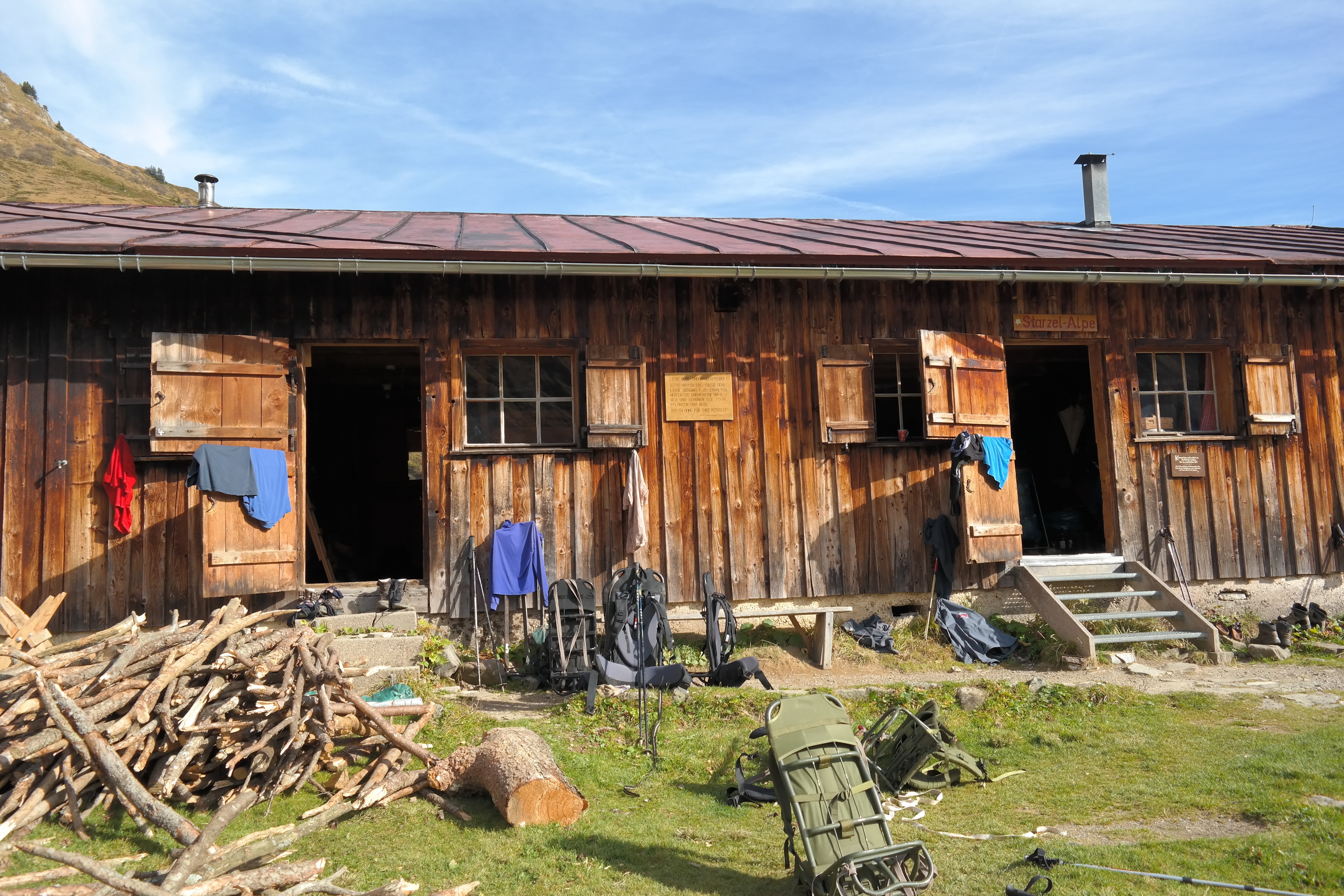 hut, day, 5K, built structure, sunlight, cloud - sky, accommodation, obsolete, house, alpe, abandoned, outdoors, run-down, old, sky, grass, building exterior, HD Wallpaper