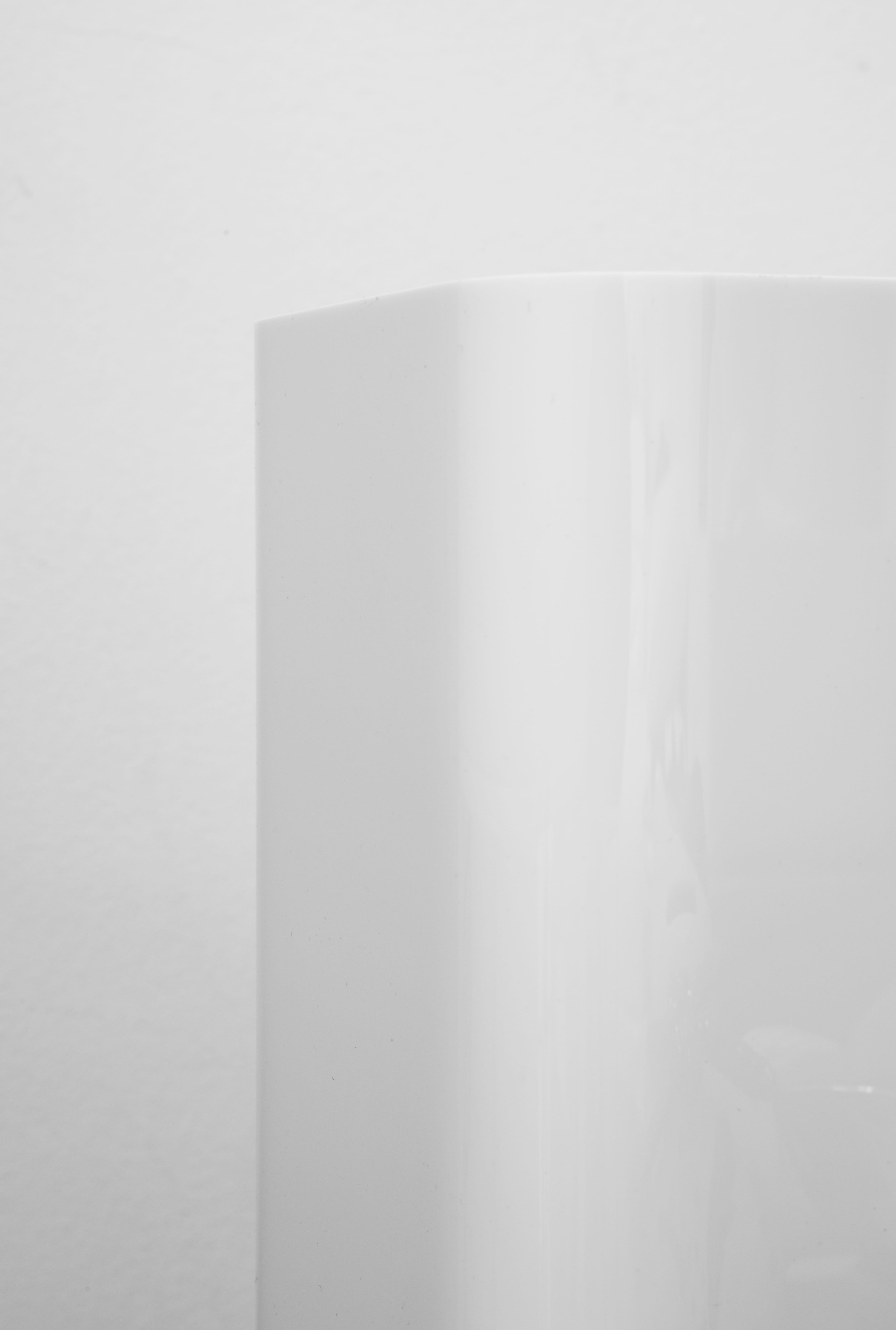 single object, purity, canada, studio shot, built structure, 5K, white color, close-up, simplicity, clean, copy space, absence, abstract, indoors, toronto, Phone HD Wallpaper