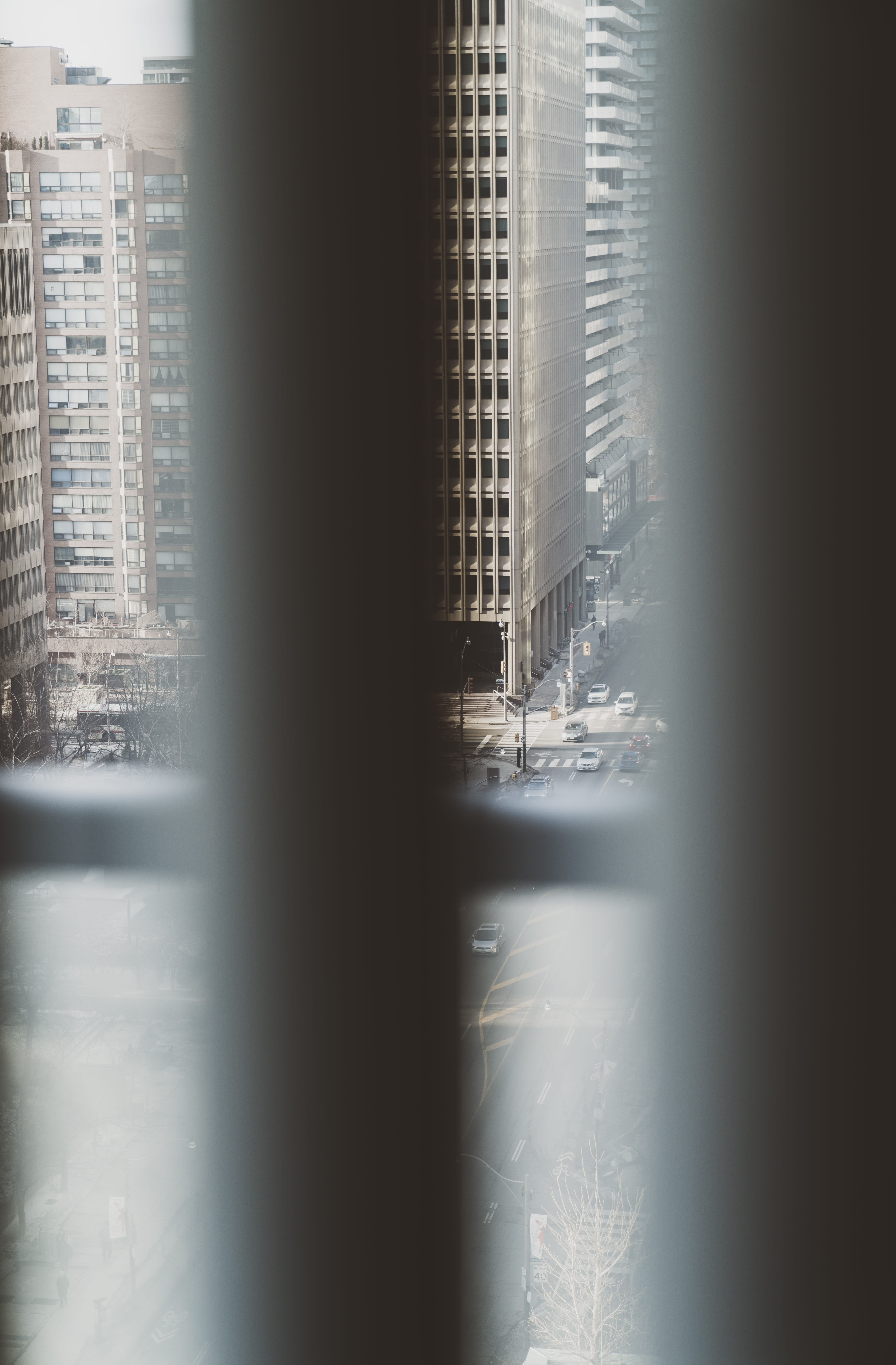 built structure, window, building exterior, no people, high rise, building, water, toronto, cityscape, architecture, 37 grosvenor st, metropolis, day, cold temperature, Phone HD Wallpaper