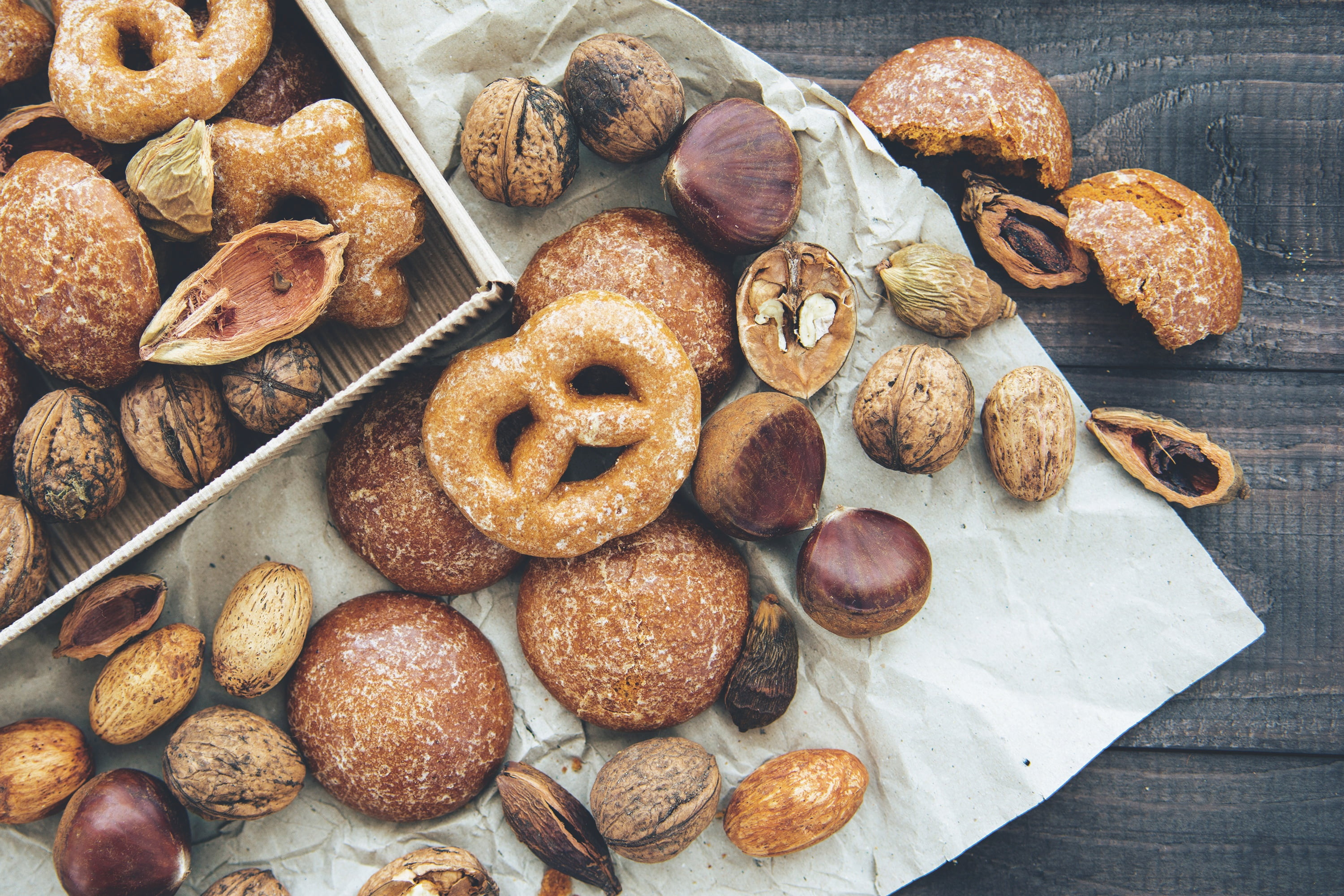 baked, brown, bun, freshness, wood - material, food and drink, 2K, chestnuts, food, snack, choice, directly above, ready-to-eat, indoors, nut, table, nut - food, HD Wallpaper