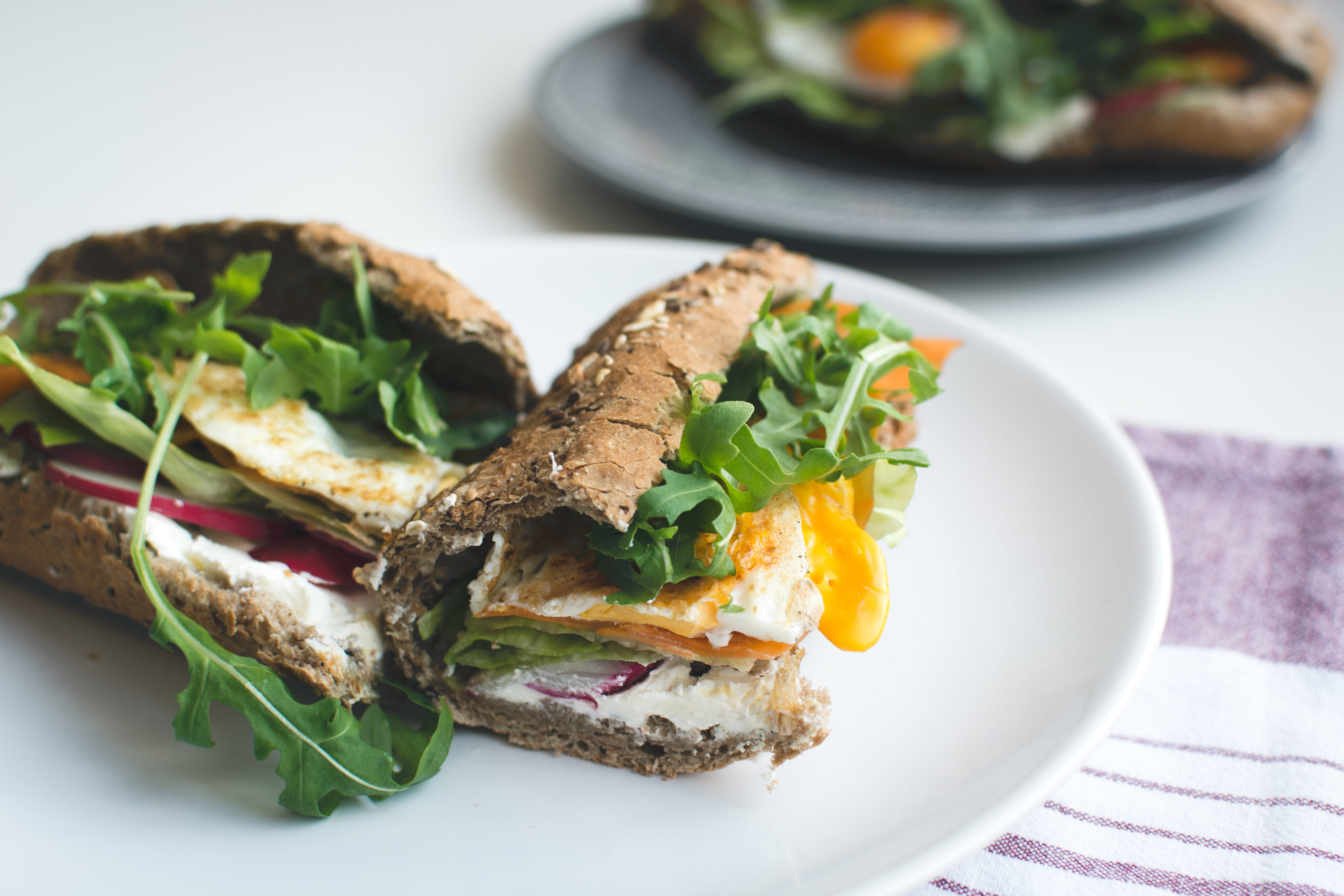 food And Drink, sandwich, garnish, still life, breakfast, tomato, freshness, baguette, vegetable, lettuce, indulgence, salad, eggs, serving size, temptation, HD Wallpaper