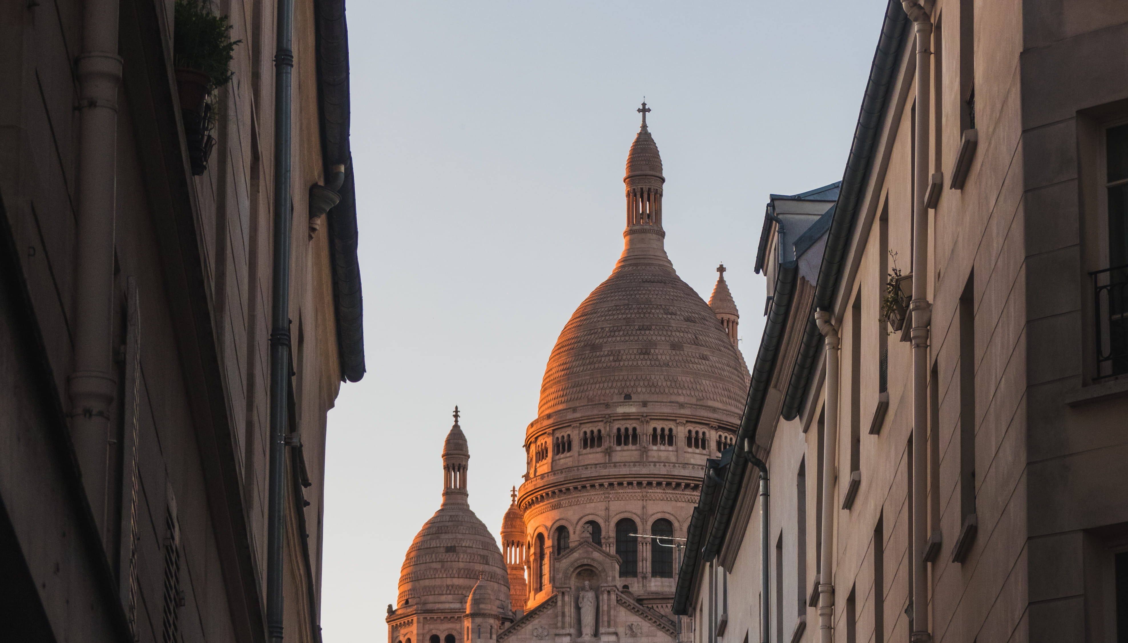 orange, the past, outdoors, no people, place of worship, travel, france, religion, low angle view, city, 4K, belief, love, montmatre, clear sky, hd, paris, HD Wallpaper