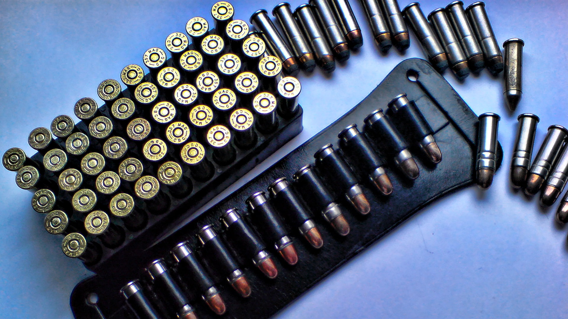 communication, 1080P, table, blue, technology, old, ammunition, high angle view, ammobelt, studio shot, military, typewriter, large group of objects, still life, HD Wallpaper