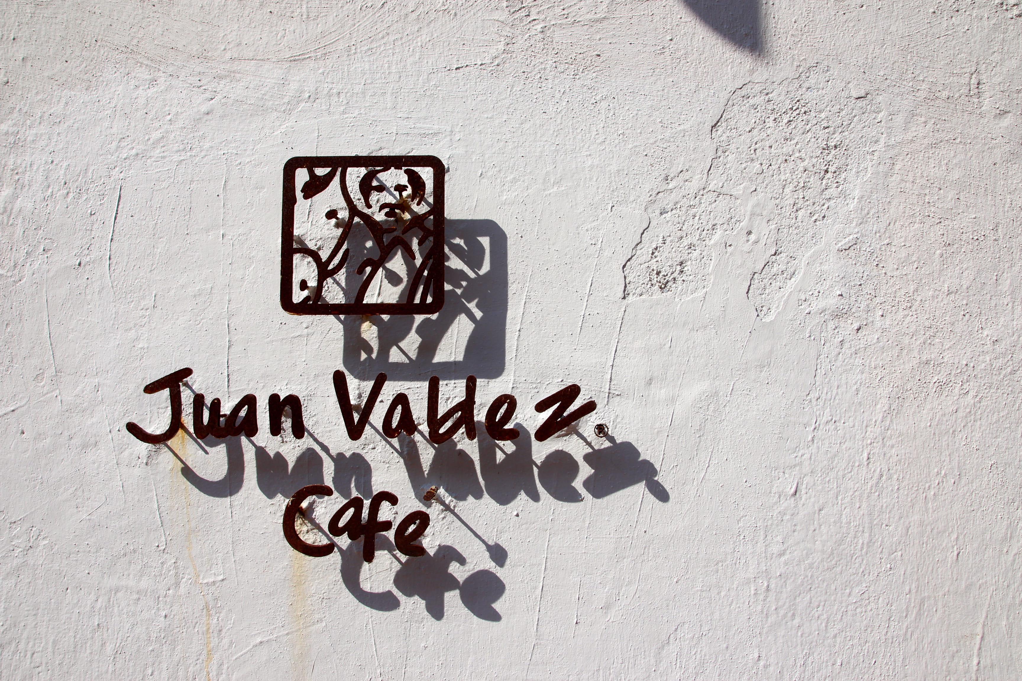 coffee, brown, cartagena, shadow, no people, outdoors, white color, text, cafe, colombia, white, built structure, script, juan valdez, creativity, day, HD Wallpaper