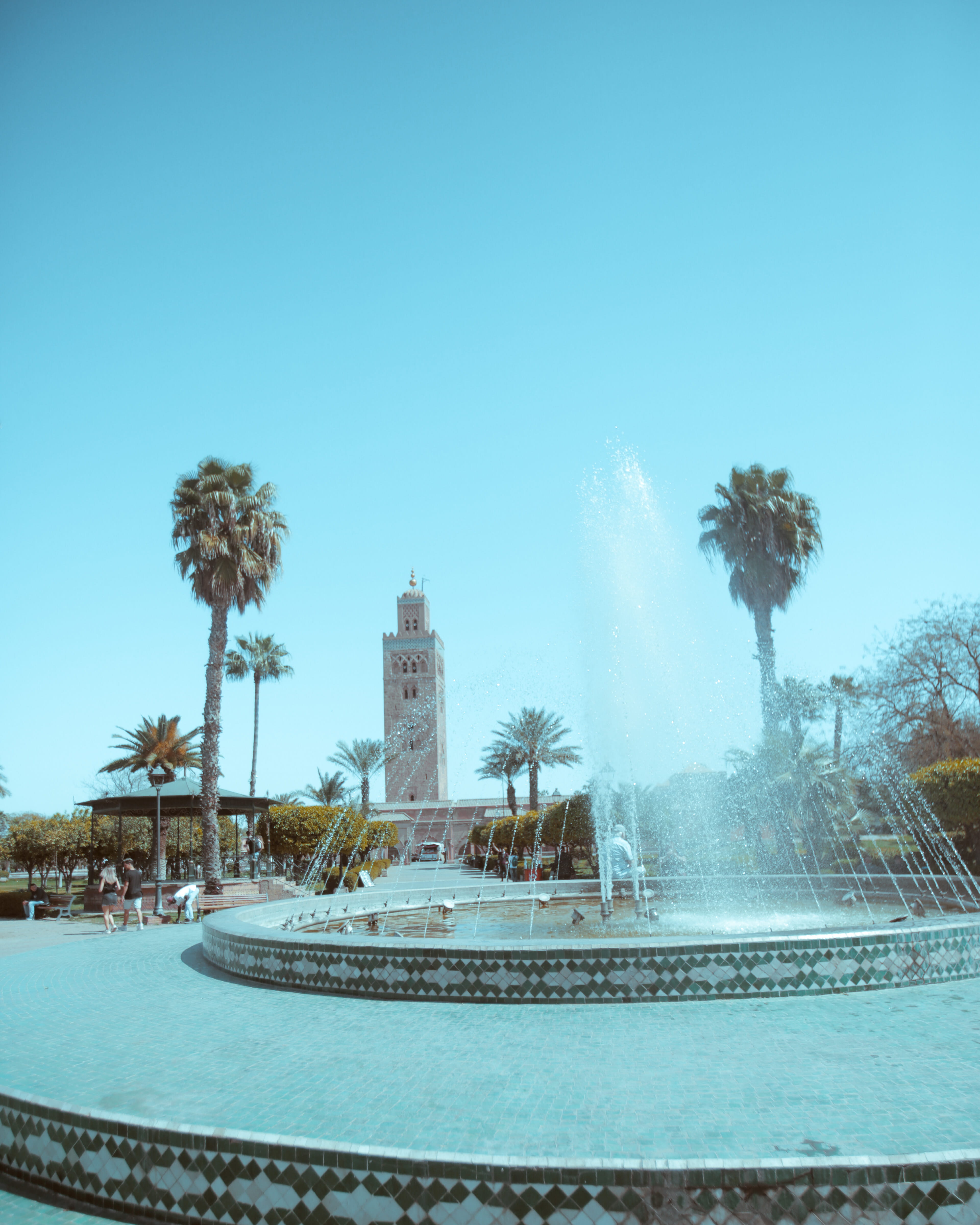 luxury, sky, clear sky, architecture, no people, copy space, outdoors, park, city, built structure, marrakesh, steeple, human, palm, building, swimming pool, Phone HD Wallpaper