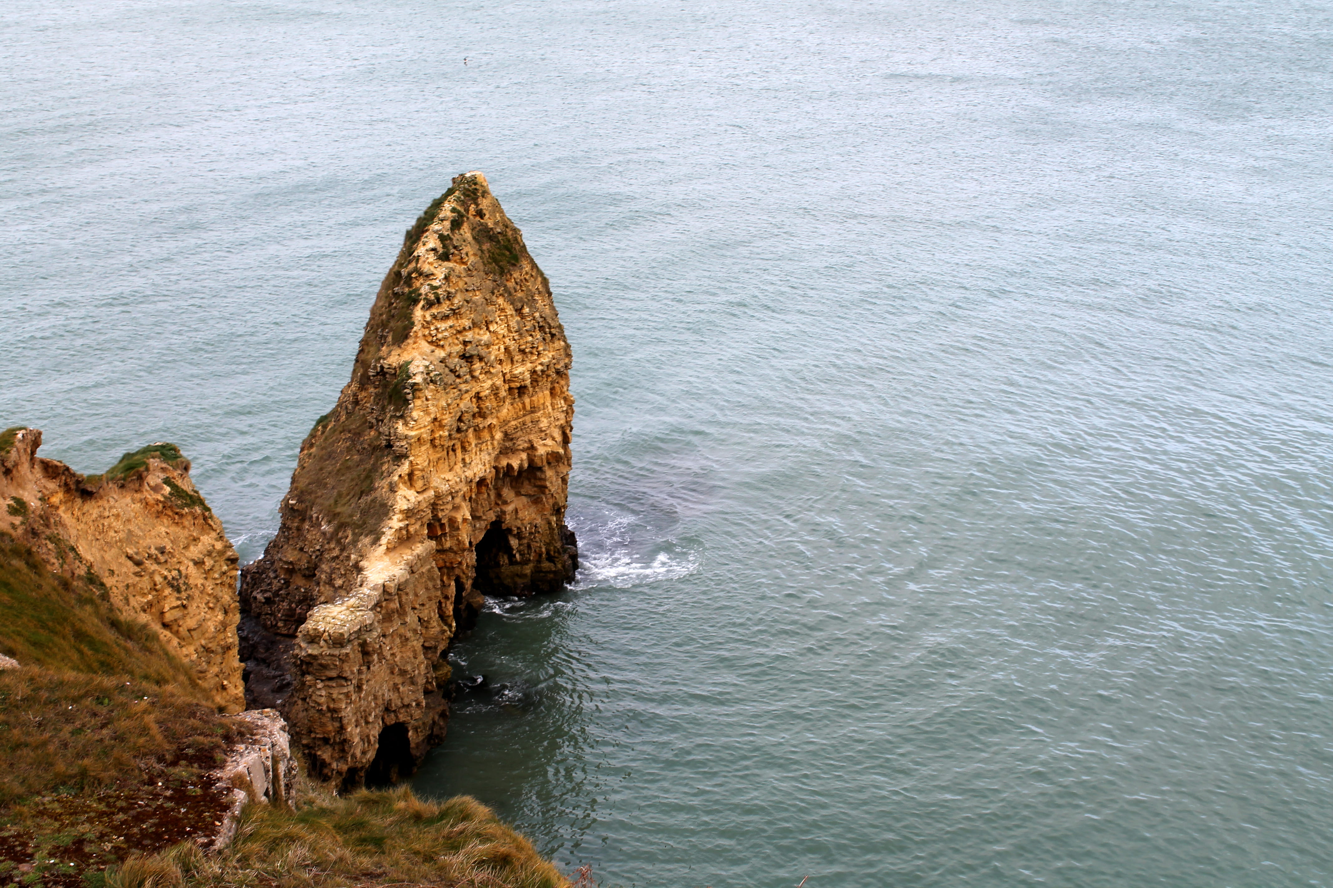 non-urban scene, tranquility, ocean, rock formation, tranquil scene, solid, rock - object, france, water, sea, history, northern france, earth, travel, HD Wallpaper
