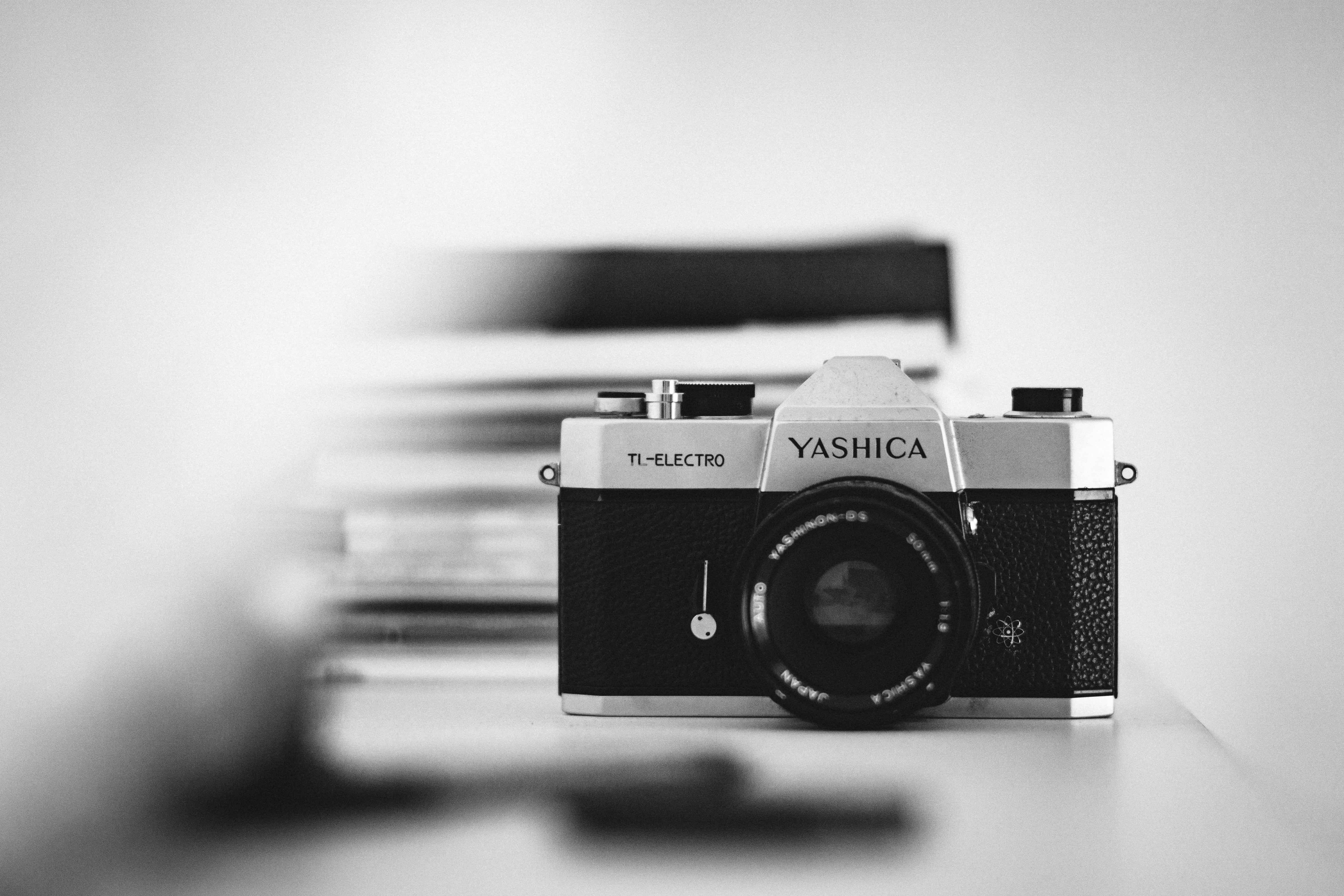 film, close-up, bokeh, selective, vintage len, arts culture and entertainment, camera, kodak max, antique, focus on foreground, vintage, camera - photographic equipment, HD Wallpaper