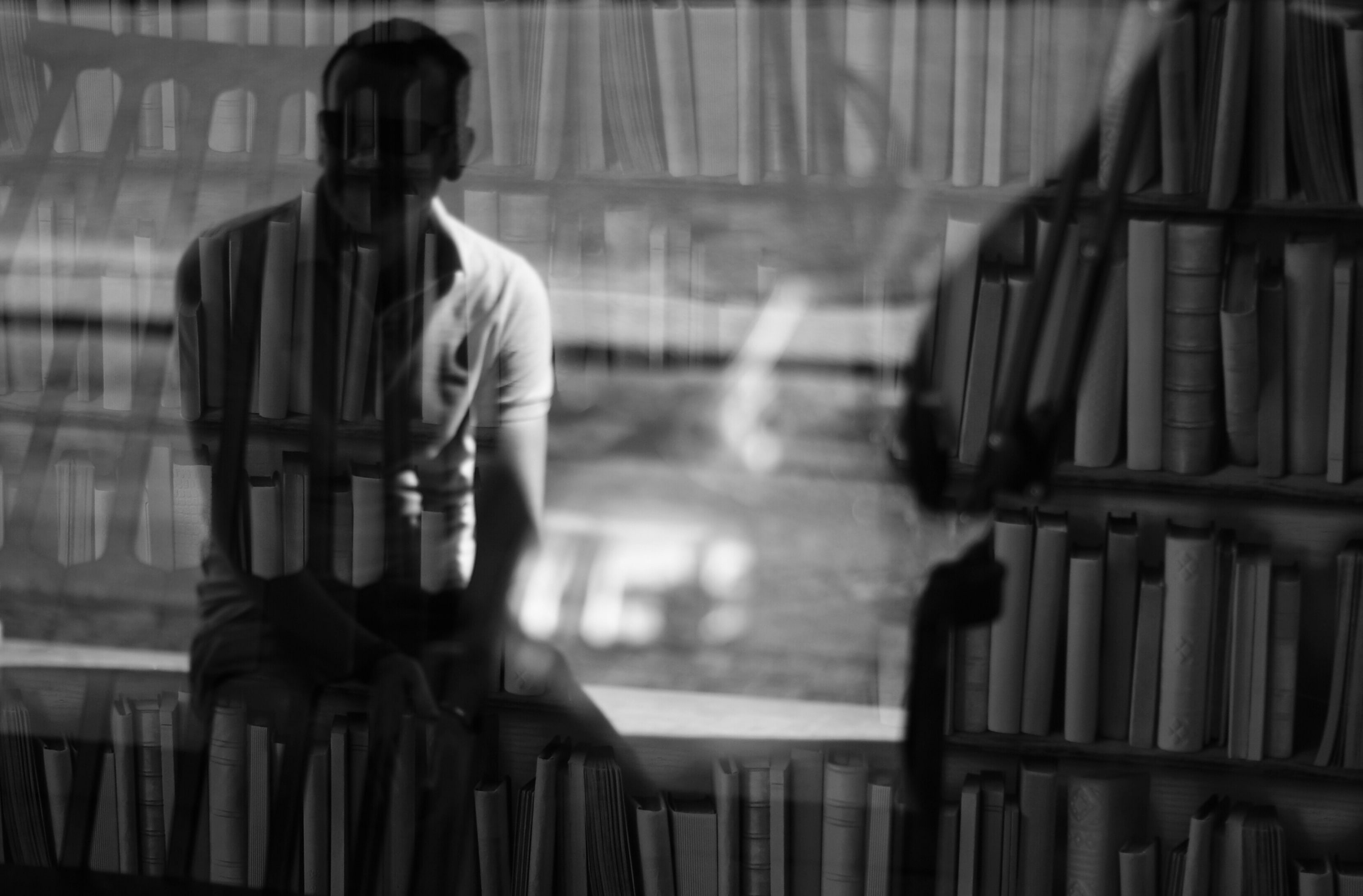 People, preto, bookman, adult, window, Public, Black, Glass, real people, pretobranco, joaolavinha, Mirror, retratos, fotografiaderua, indoors, standing, HD Wallpaper