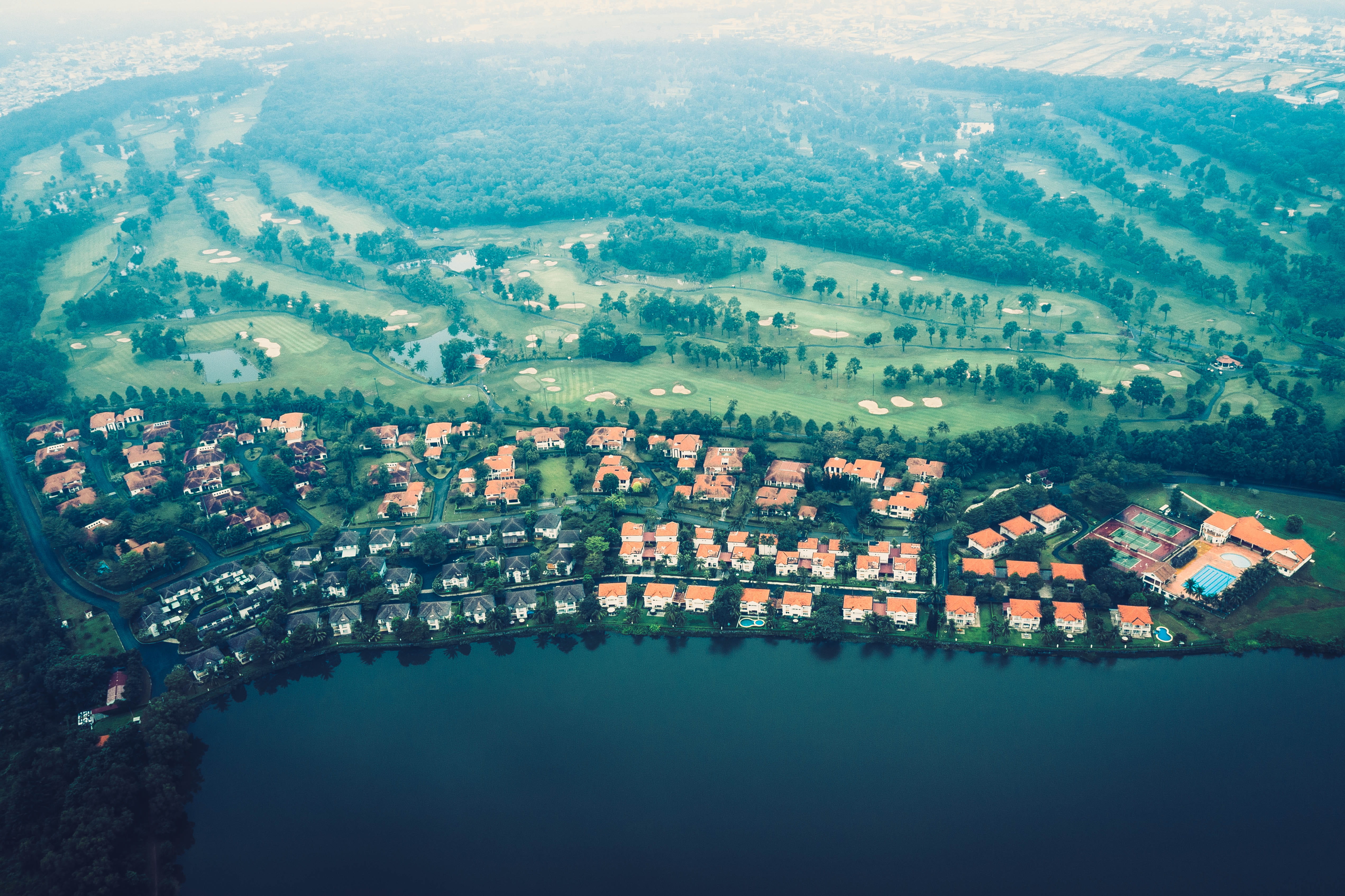 high angle view, outdoors, eye, fog, shoreline, aerial view, built structure, urban, scenery, sea, forest, tree, city, photography, water, architecture, HD Wallpaper