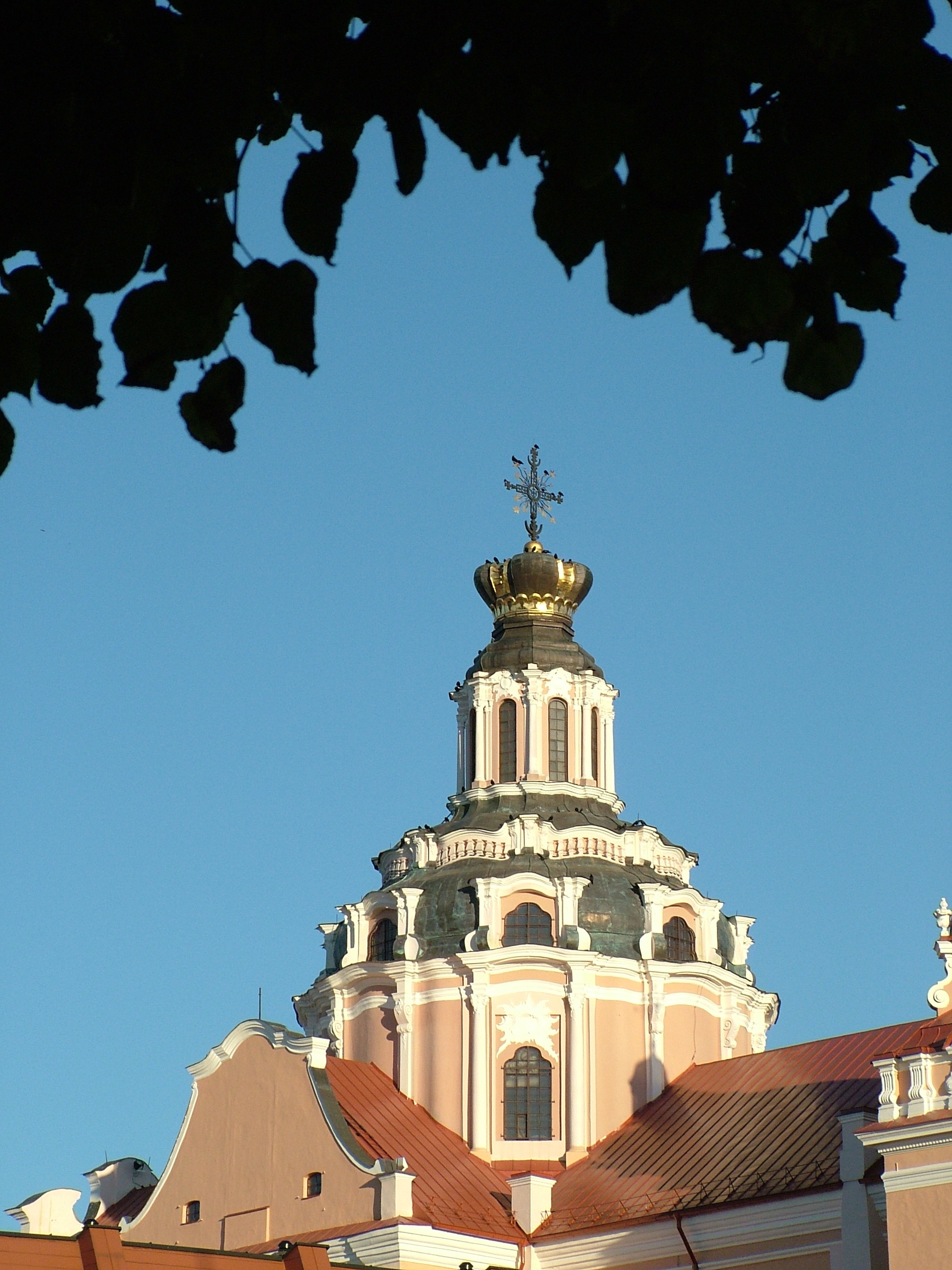 low angle view, dome, architecture, place of worship, belief, building, lithuania, day, spire, sky, kasimirskirche, outdoors, vilnius, baroque, spirituality, Phone HD Wallpaper