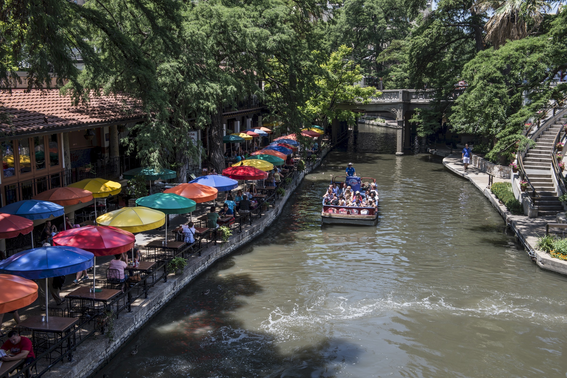 river, tourists, group of people, tree, tables, siteseeing, riverwalk, texas, large group of people, real people, scenic, outdoors, san antonio, travel, HD Wallpaper