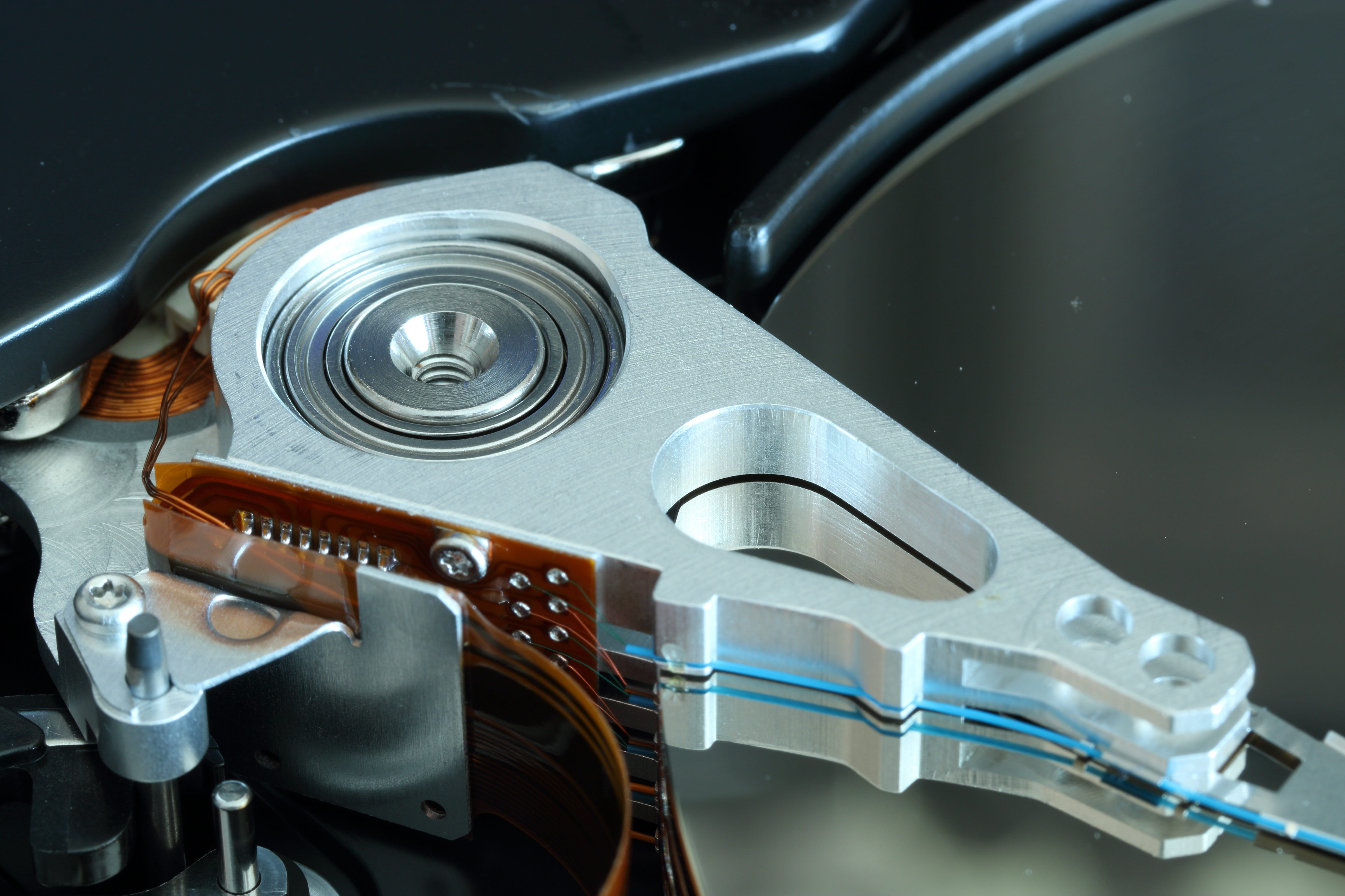 head, silver colored, spindle, magnetic, arts culture and entertainment, electronics, data, disk, 5K, drive, musical instrument, man made object, machine part, HD Wallpaper