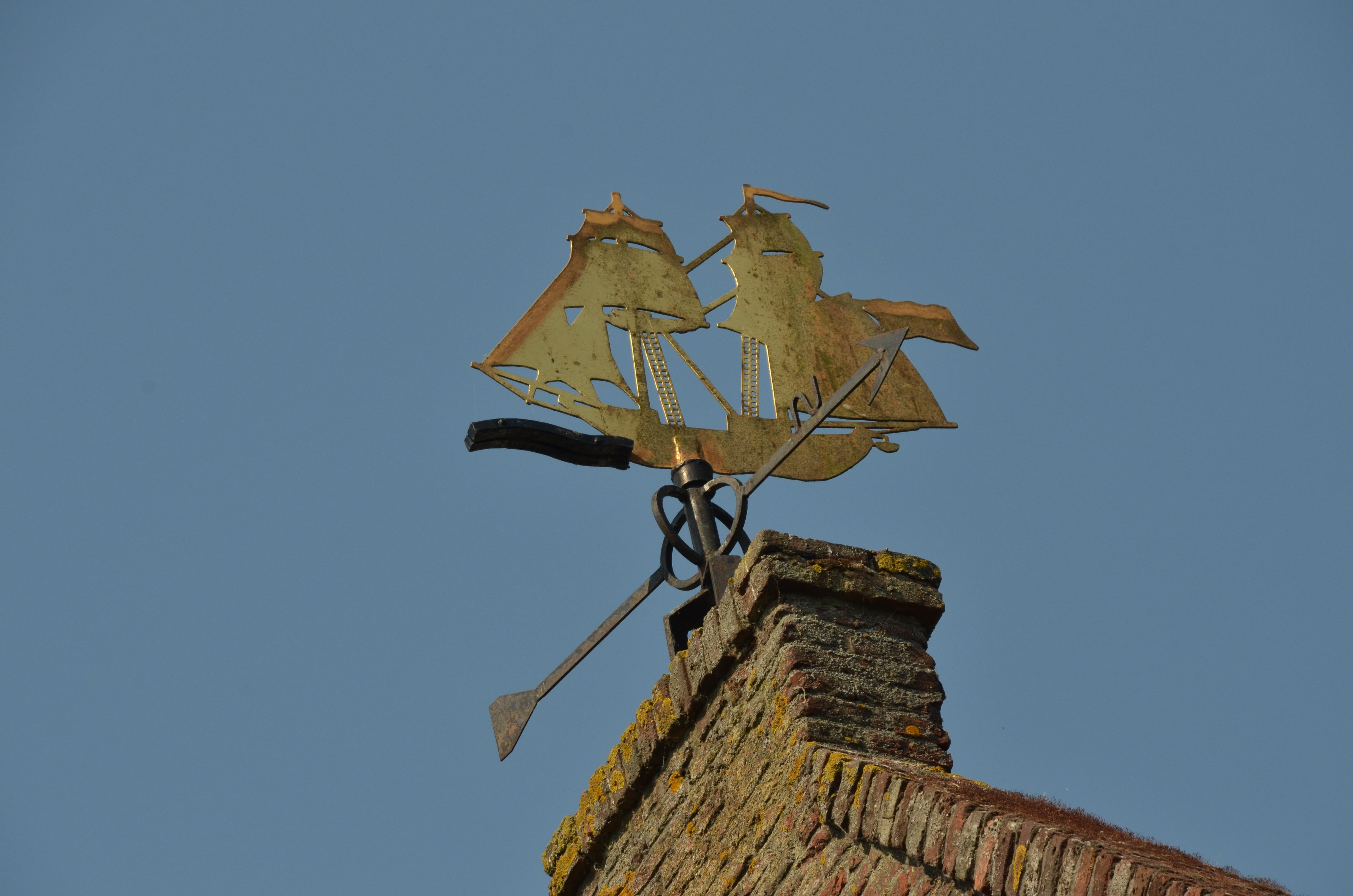 nature, old, blue, sky, wind vane, ship, sunlight, copy space, chimney, ruined, the past, history, sunny, guidance, sailing ship, outdoors, wind, environment, HD Wallpaper