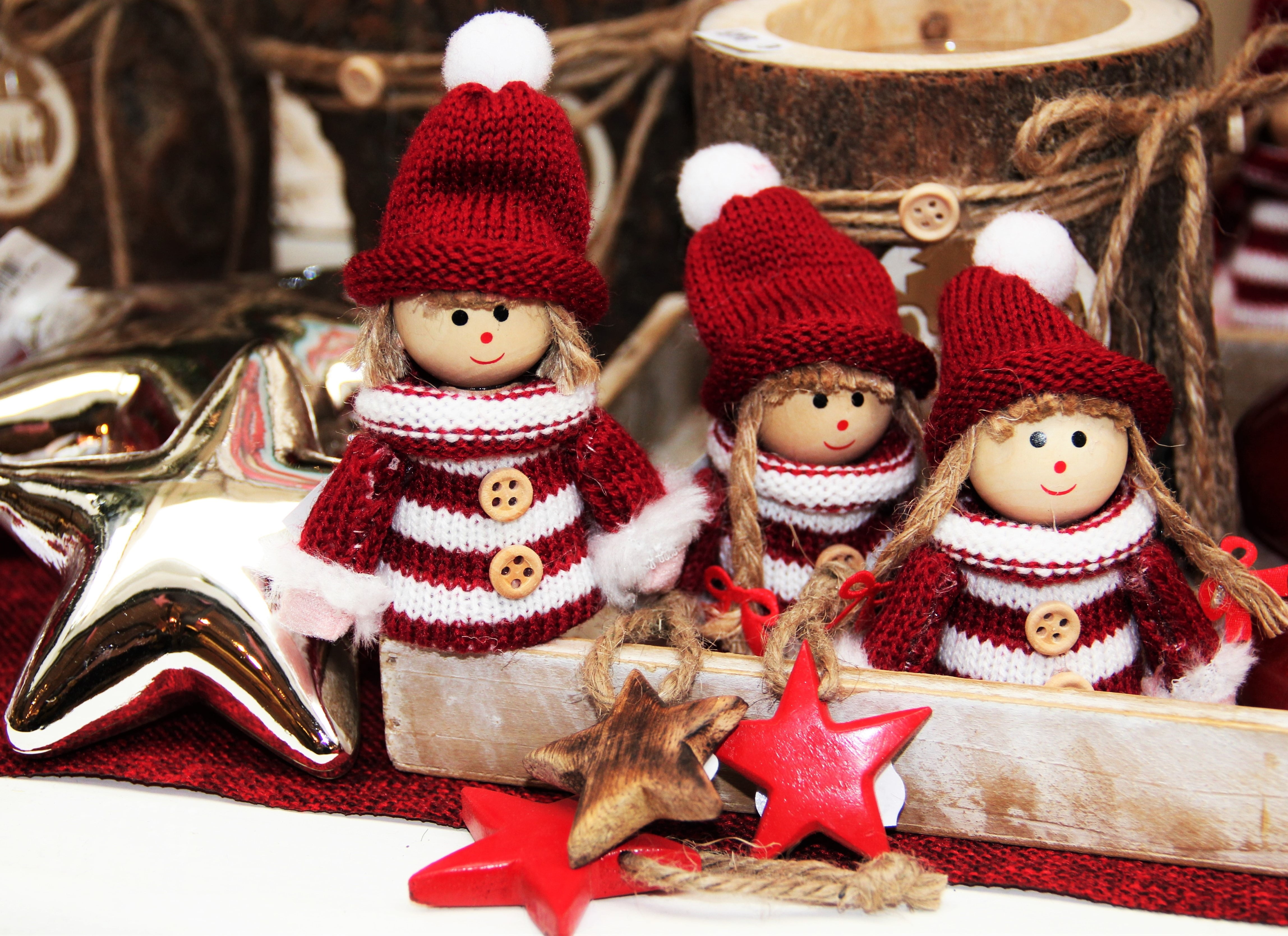 close-up, hat, representation, three, no People, traditional Festival, red, christmas Ornament, art and craft, dolls, christmas Decoration, toy, celebration, HD Wallpaper