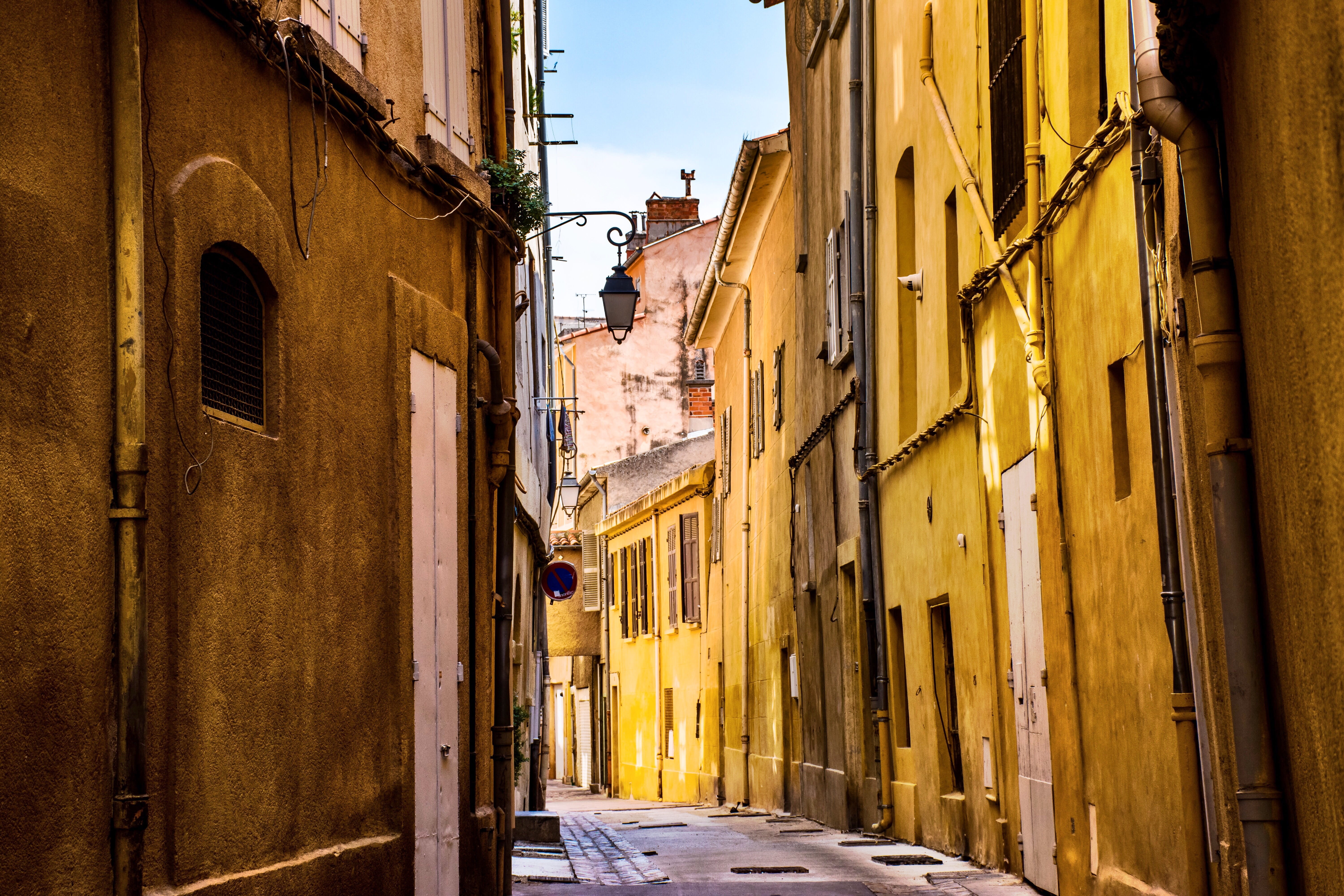 street, france, window, architecture, city, europe, no people, building, the way forward, quiet, building exterior, direction, residential district, narrow, HD Wallpaper